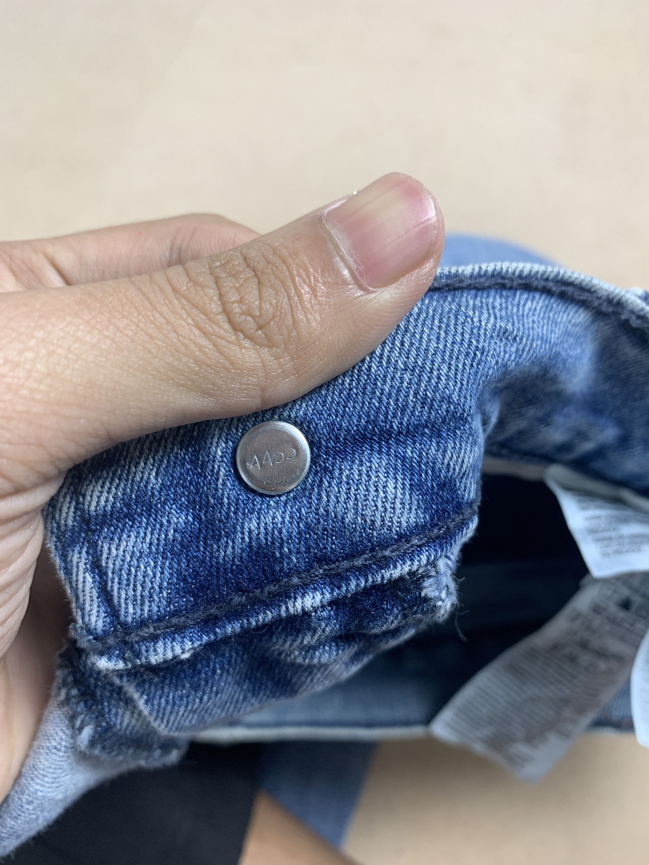 Levi's × Vintage Vintage LEVI'S 514 Distressed Straight Cut Mid Wash Jeans Size US 34 / EU 50 - 16 Thumbnail
