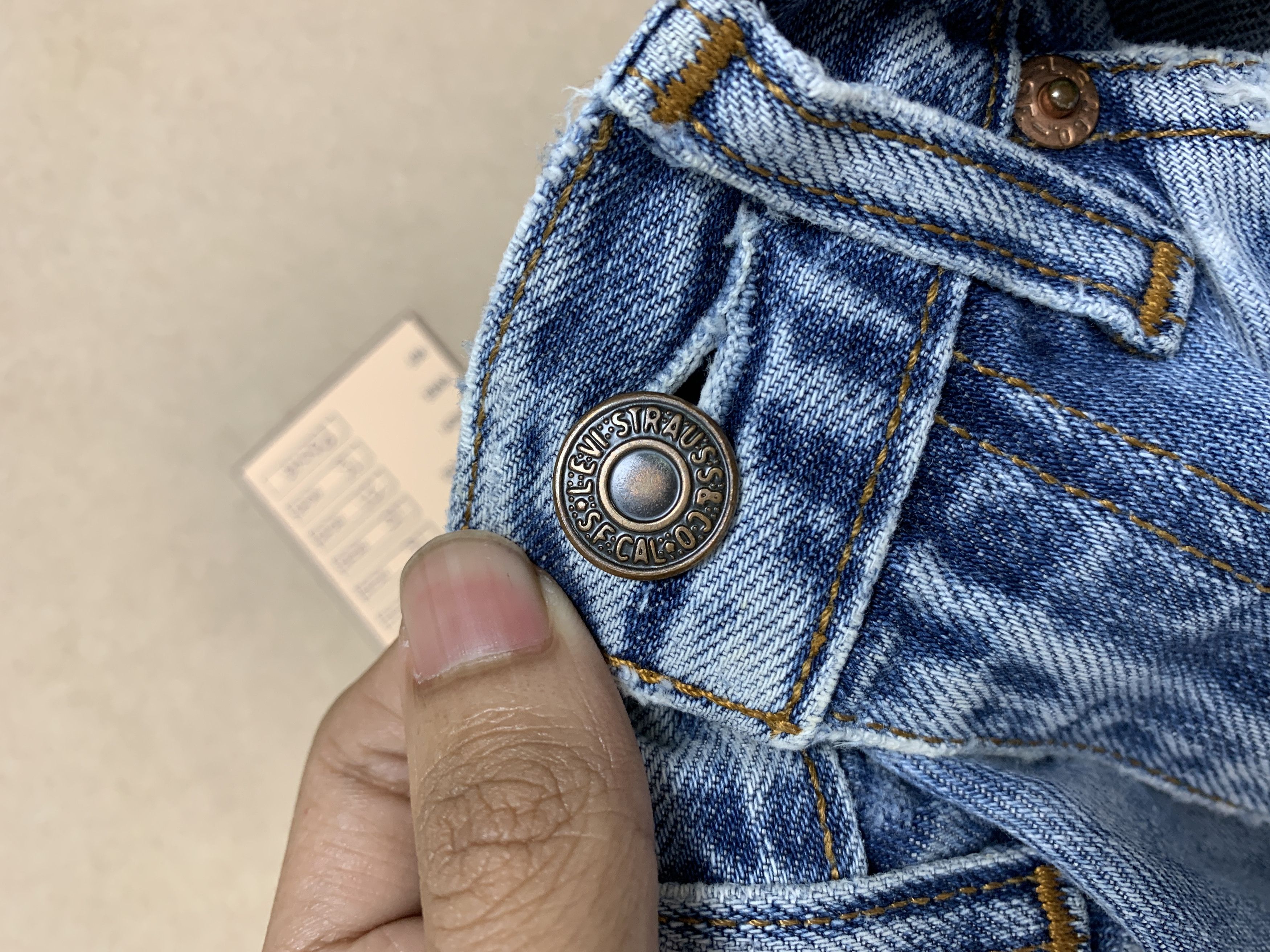 Levi's Vintage LEVI'S 517 Distressed Flared Bootcut Jeans P0143 Size US 26 / EU 42 - 13 Thumbnail