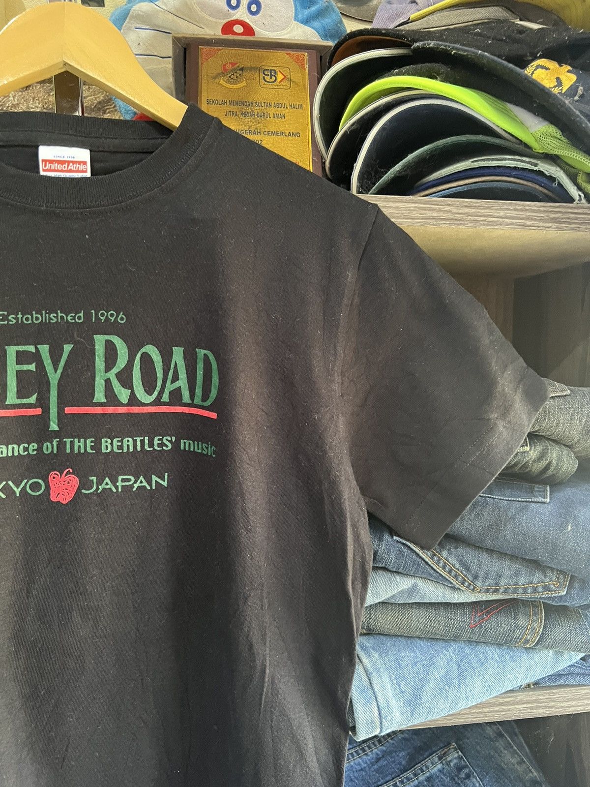 Band Tees 🔥Abbey Road The Beatles Tokyo Japan Tees Size US M / EU 48-50 / 2 - 4 Thumbnail
