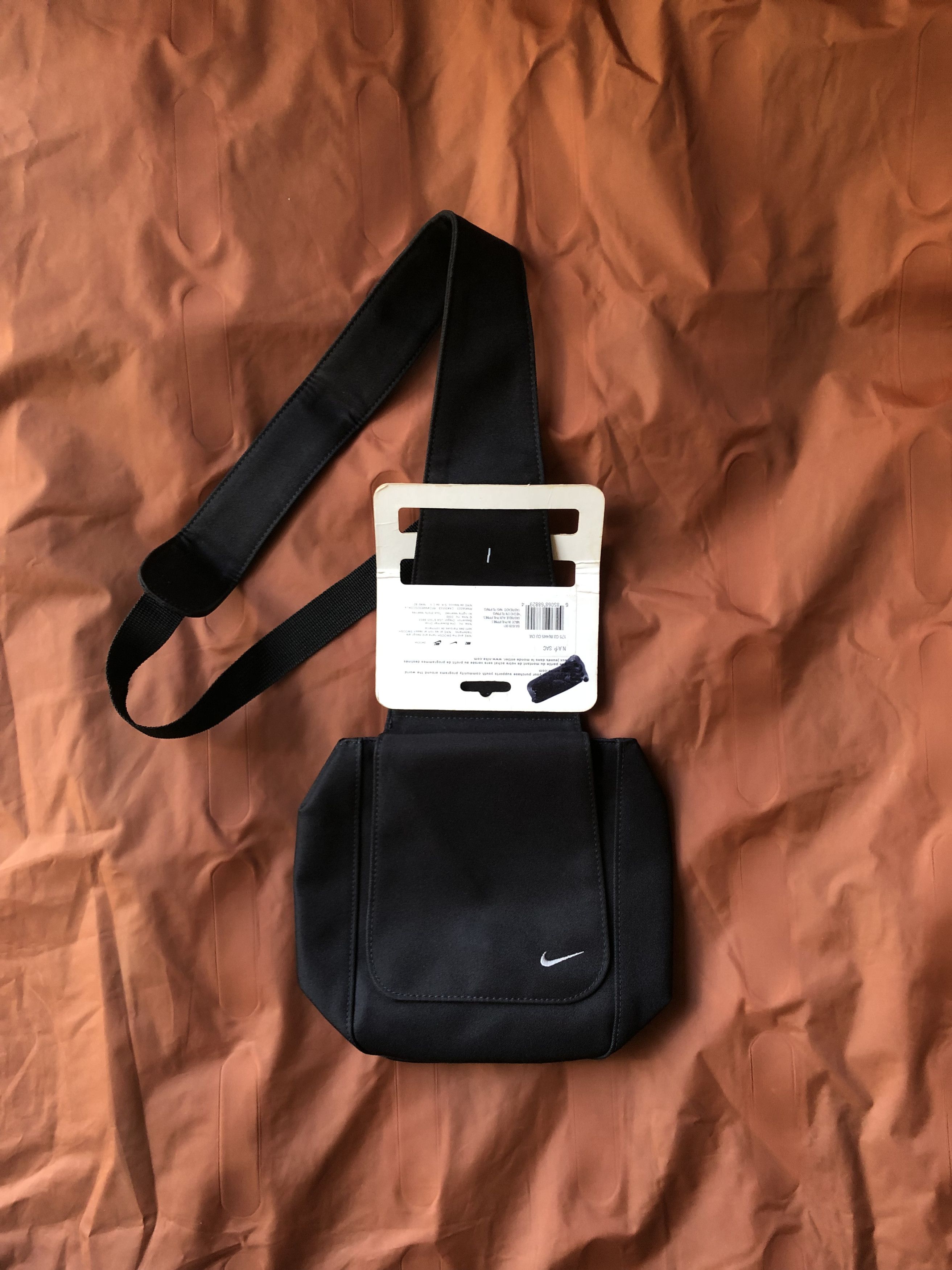 Nike Vintage Nike Crossbody Bag Size ONE SIZE - 1 Thumbnail
