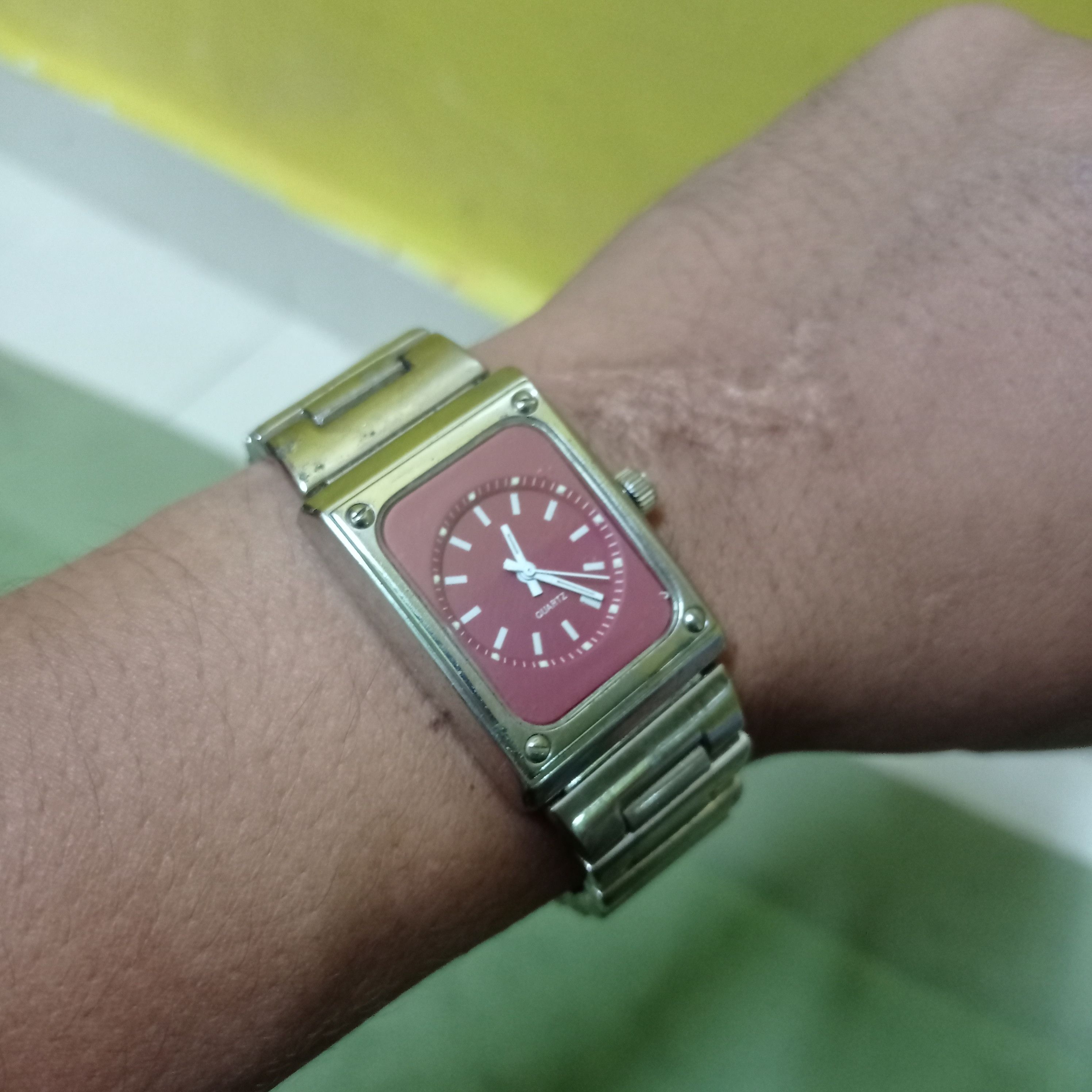 Japanese Brand × Vintage MONSTERS RED WATCH 💥 Vintage Japanese Watch (retro style) Size ONE SIZE - 2 Thumbnail