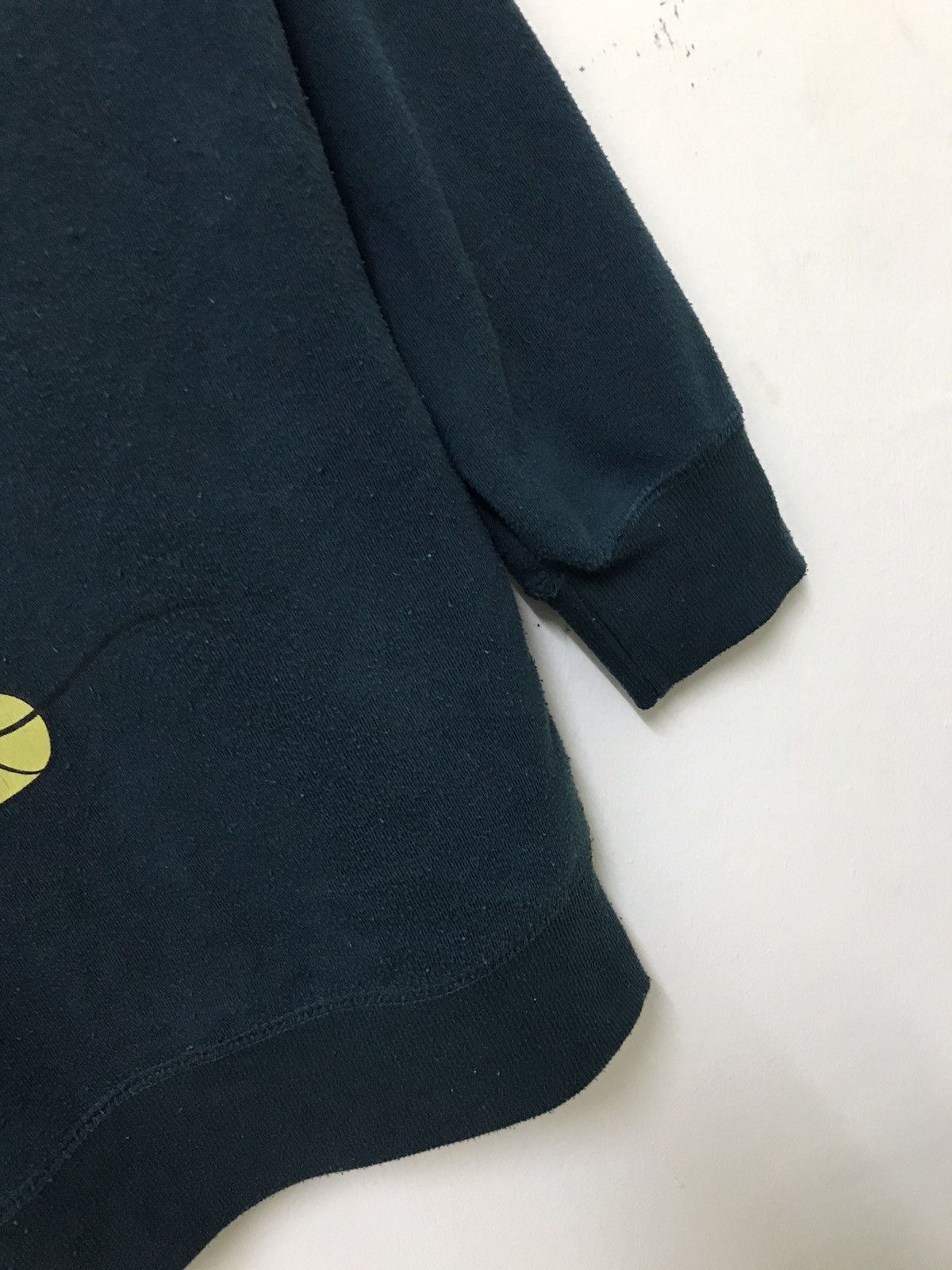 Disney × Mickey Mouse × Vintage Vintage Disney Mickey Mouse Sweatshirt Crewneck Big Logo Size US M / EU 48-50 / 2 - 7 Thumbnail