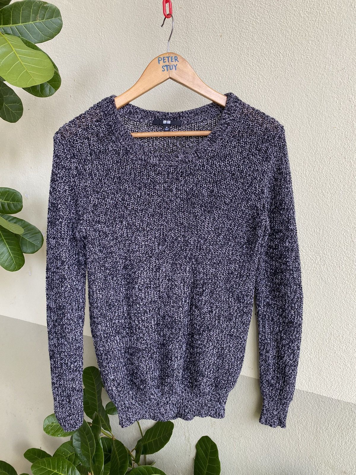 image of Uniqlo Knitwear Sweater in Black/Gray, Men's (Size Medium)