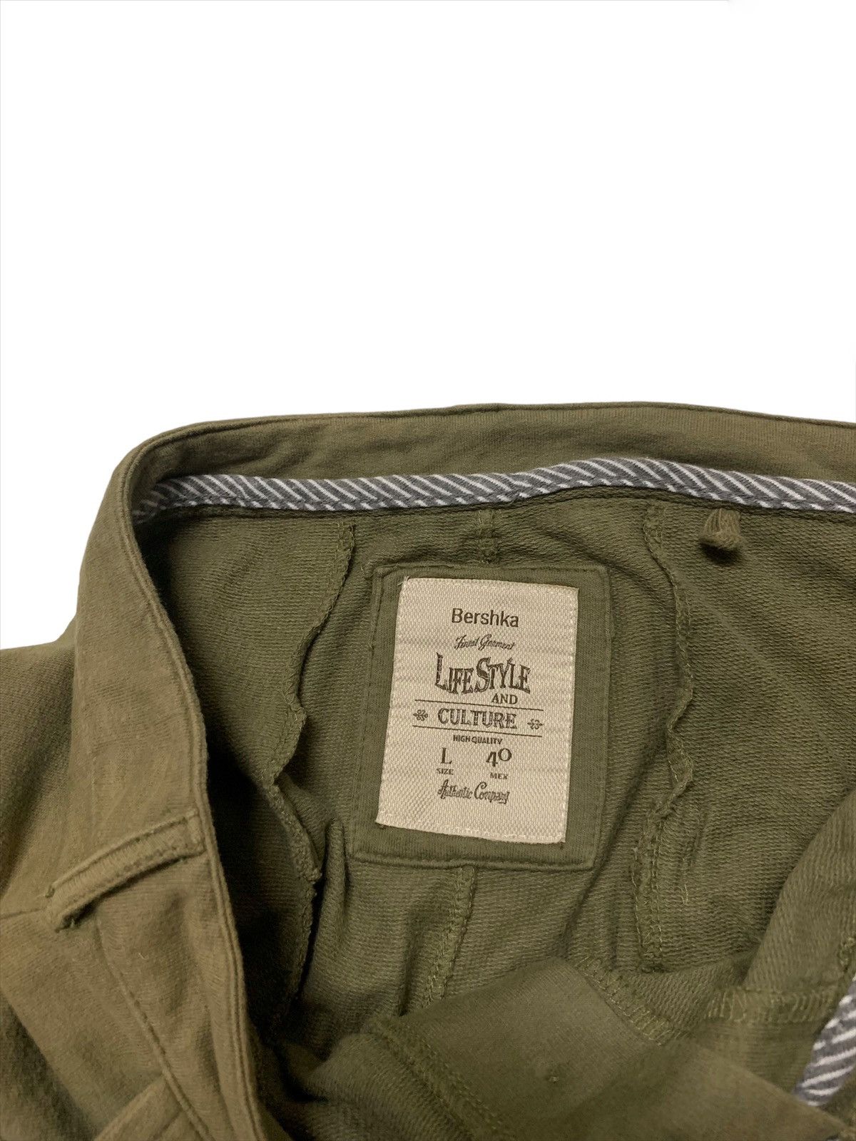 Bershka × Designer × Japanese Brand Bershka Nice Style Short Pants Size US 38 / EU 54 - 8 Thumbnail