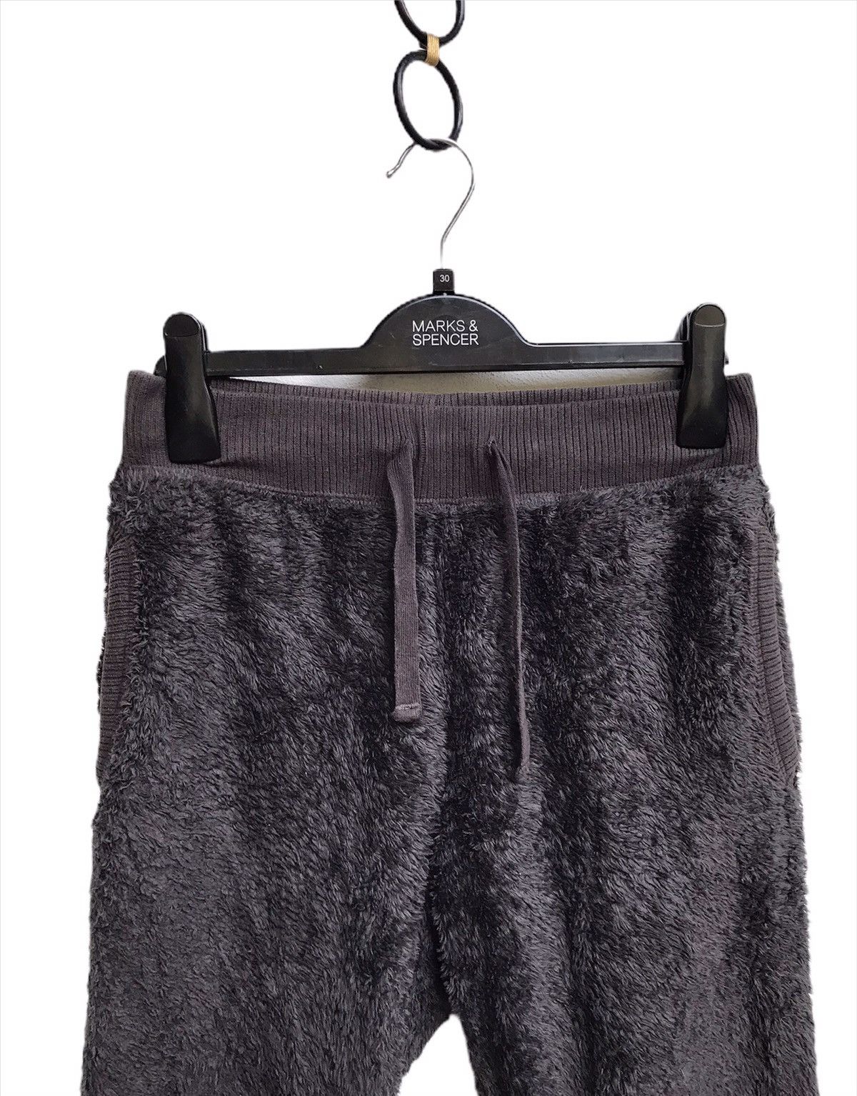 Japanese Brand × Uniqlo 🔥Uniqlo Fleece Sherpa Joggerpants Size US 26 / EU 42 - 3 Thumbnail
