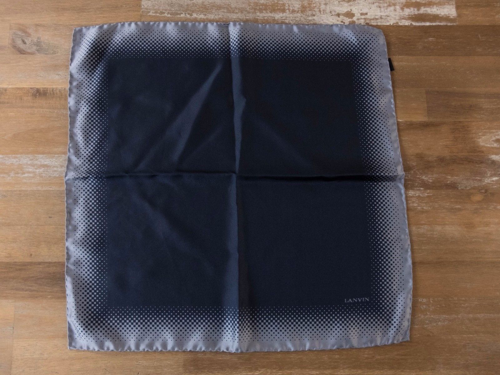 Lanvin LANVIN Paris navy blue silk pocket square authentic Size ONE SIZE - 1 Thumbnail