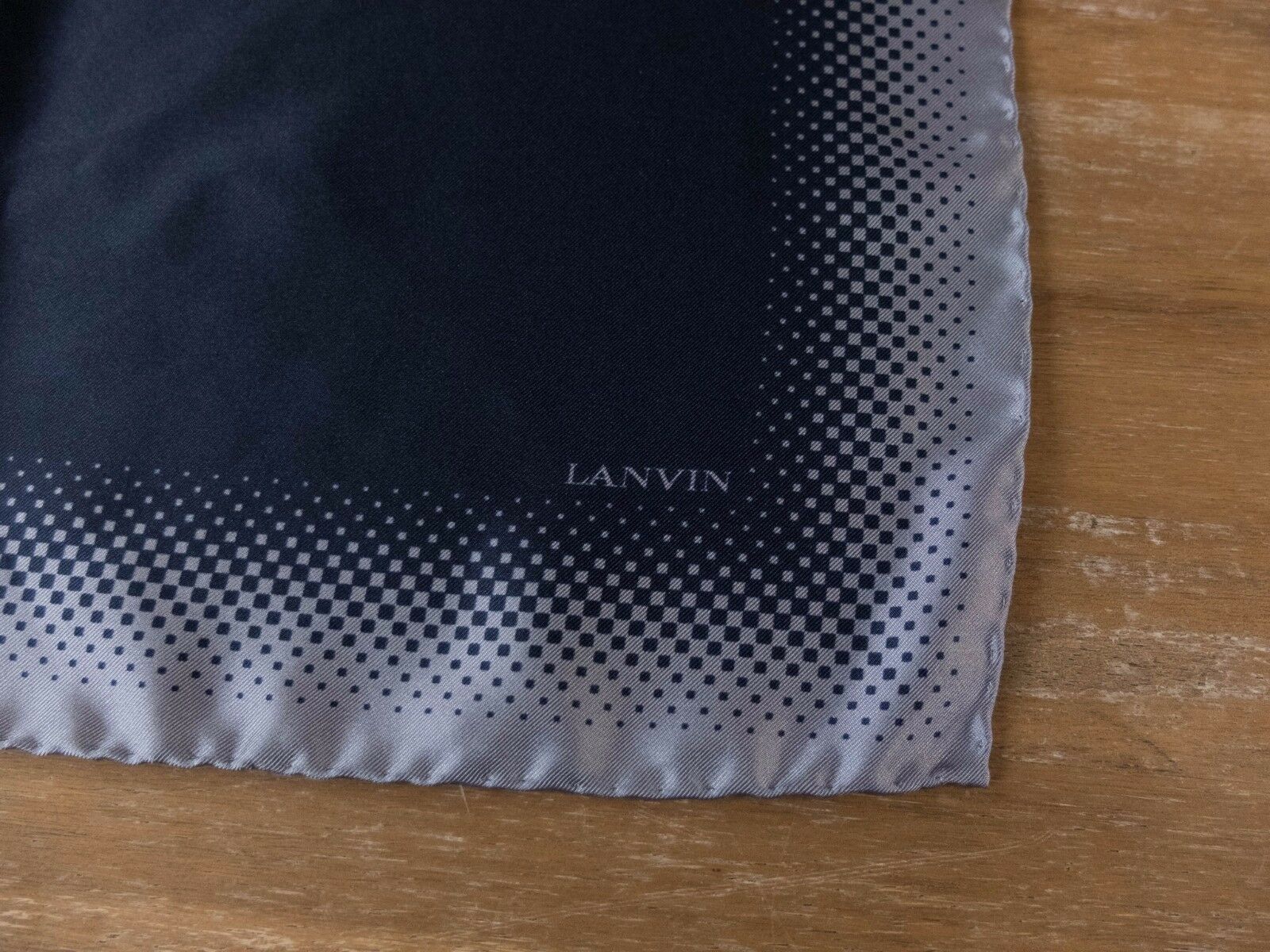 Lanvin LANVIN Paris navy blue silk pocket square authentic Size ONE SIZE - 2 Thumbnail