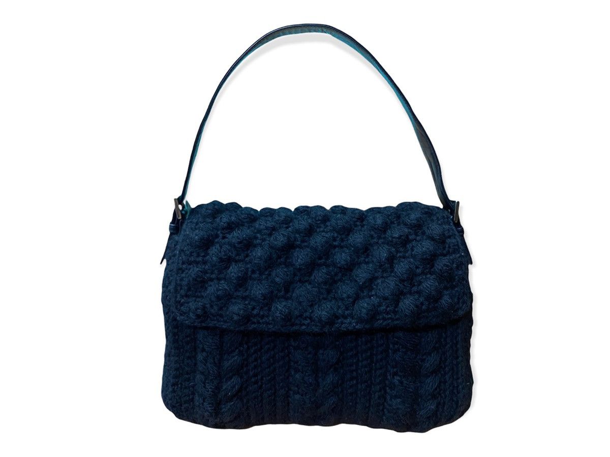 Burberry AUTHENTIC BURBERRY BLACK CROCHET SHOULDER BAG Size ONE SIZE - 2 Thumbnail