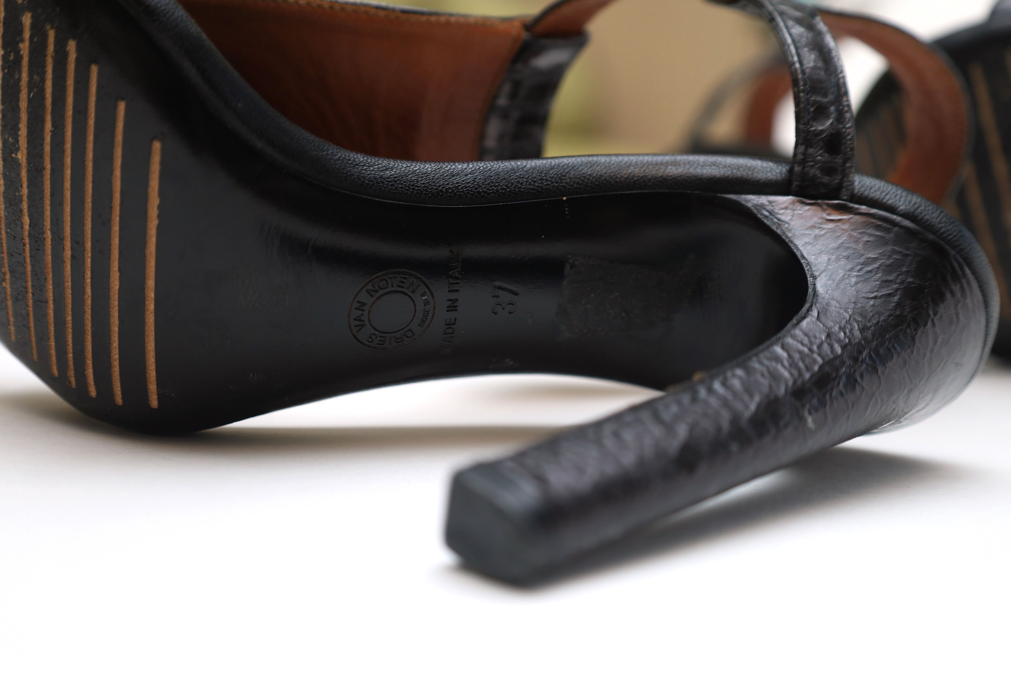 Dries Van Noten Last drop! Dries van Noten Snakeskin Sandals Size US 7 / IT 37 - 7 Thumbnail
