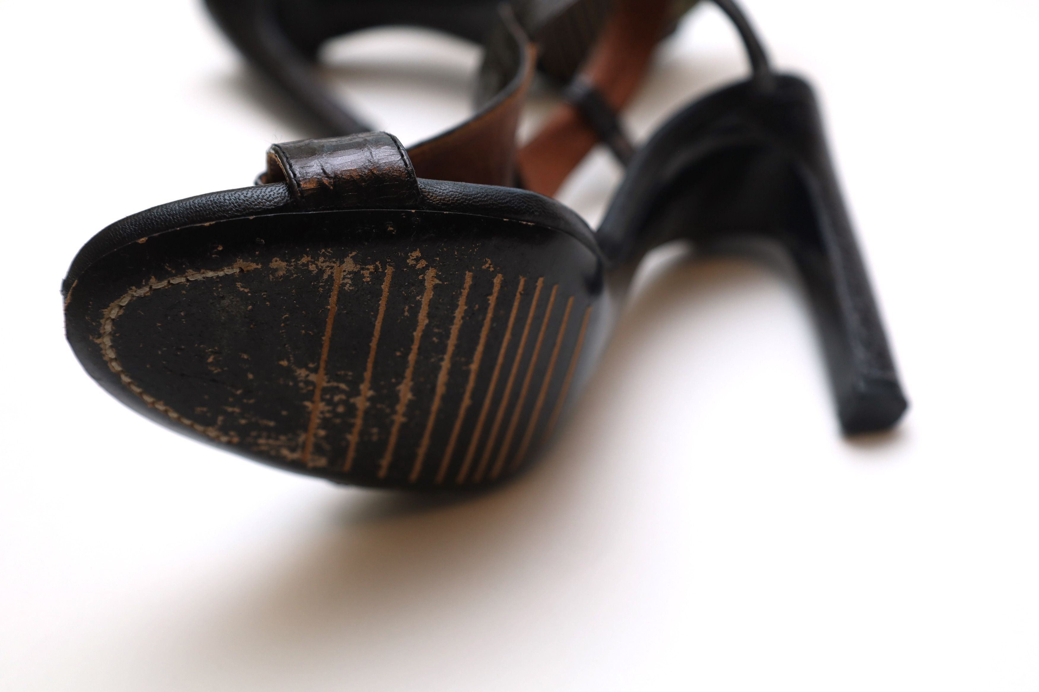 Dries Van Noten Last drop! Dries van Noten Snakeskin Sandals Size US 7 / IT 37 - 10 Thumbnail