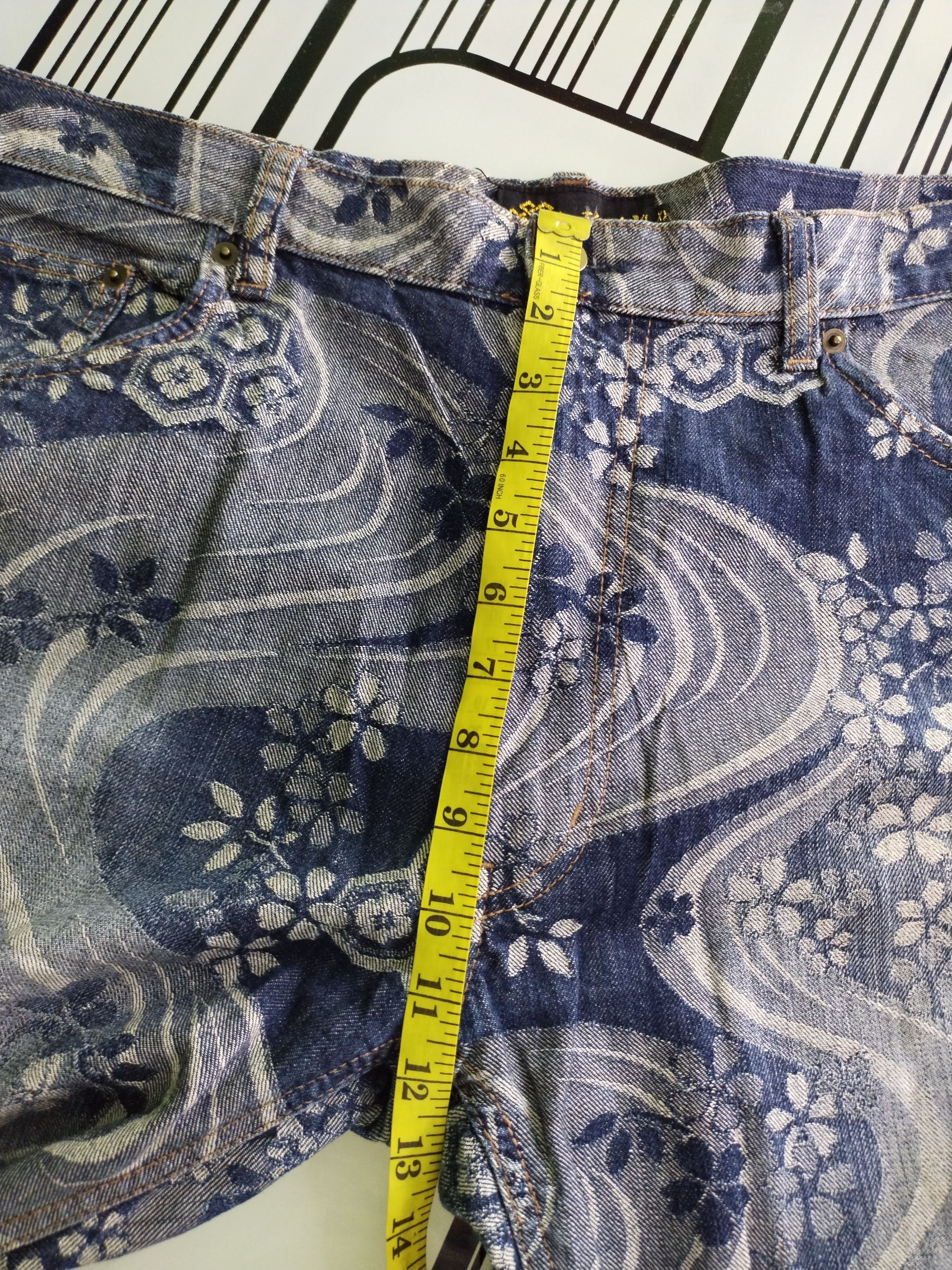 Japanese Brand BLUE FLORAL PRINT JEANS UNISEX Size 42" / US 20 - 11 Thumbnail