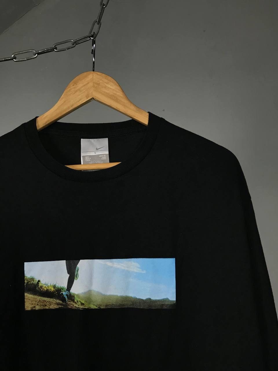 Nike Nike swoosh streetwear vintage center logo print tee Size US L / EU 52-54 / 3 - 2 Thumbnail