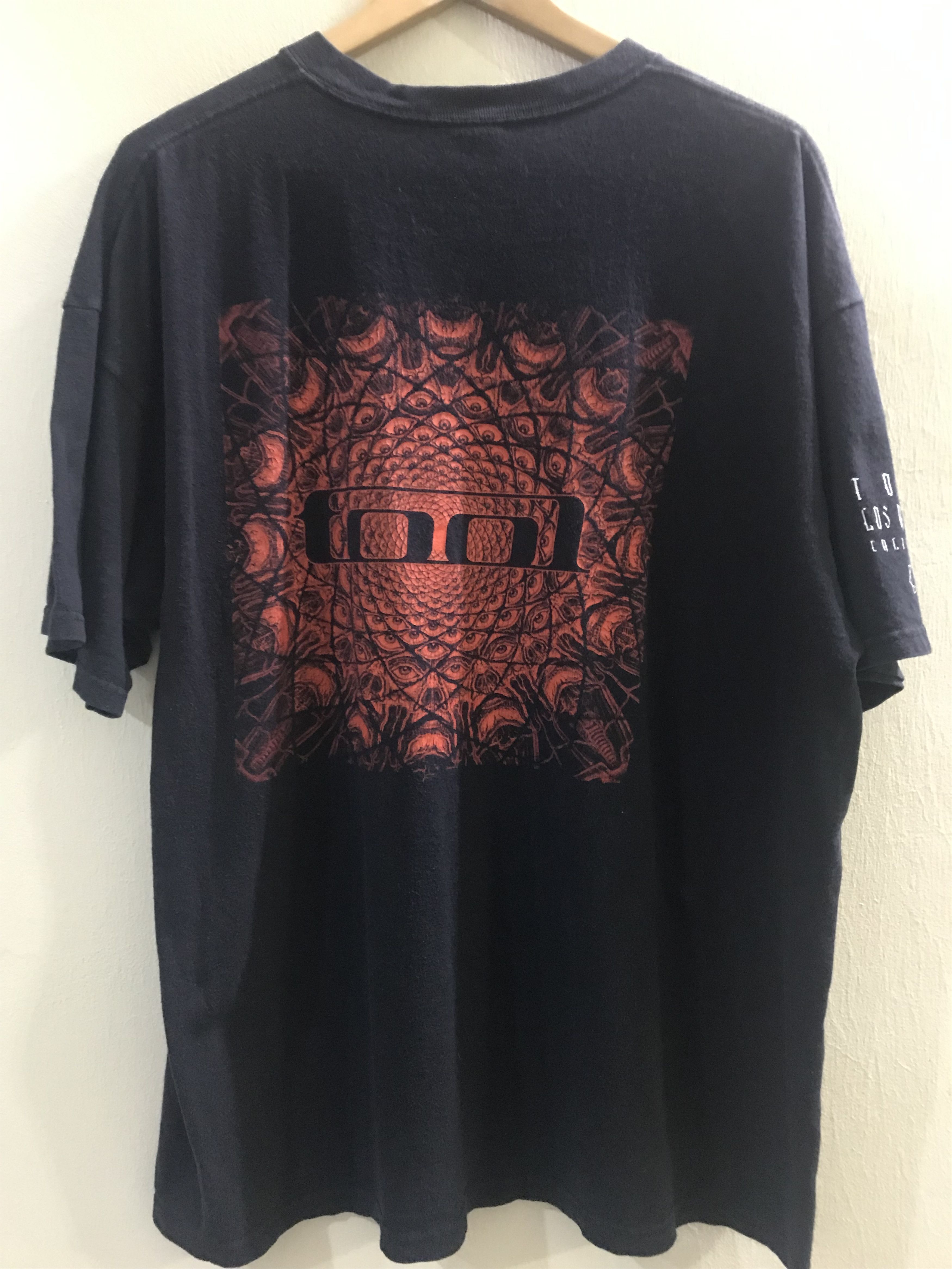 Band Tees Vintage TOOL Eyes Maynard 10,000 Days Concert Tour Tshirt Size US XL / EU 56 / 4 - 2 Thumbnail