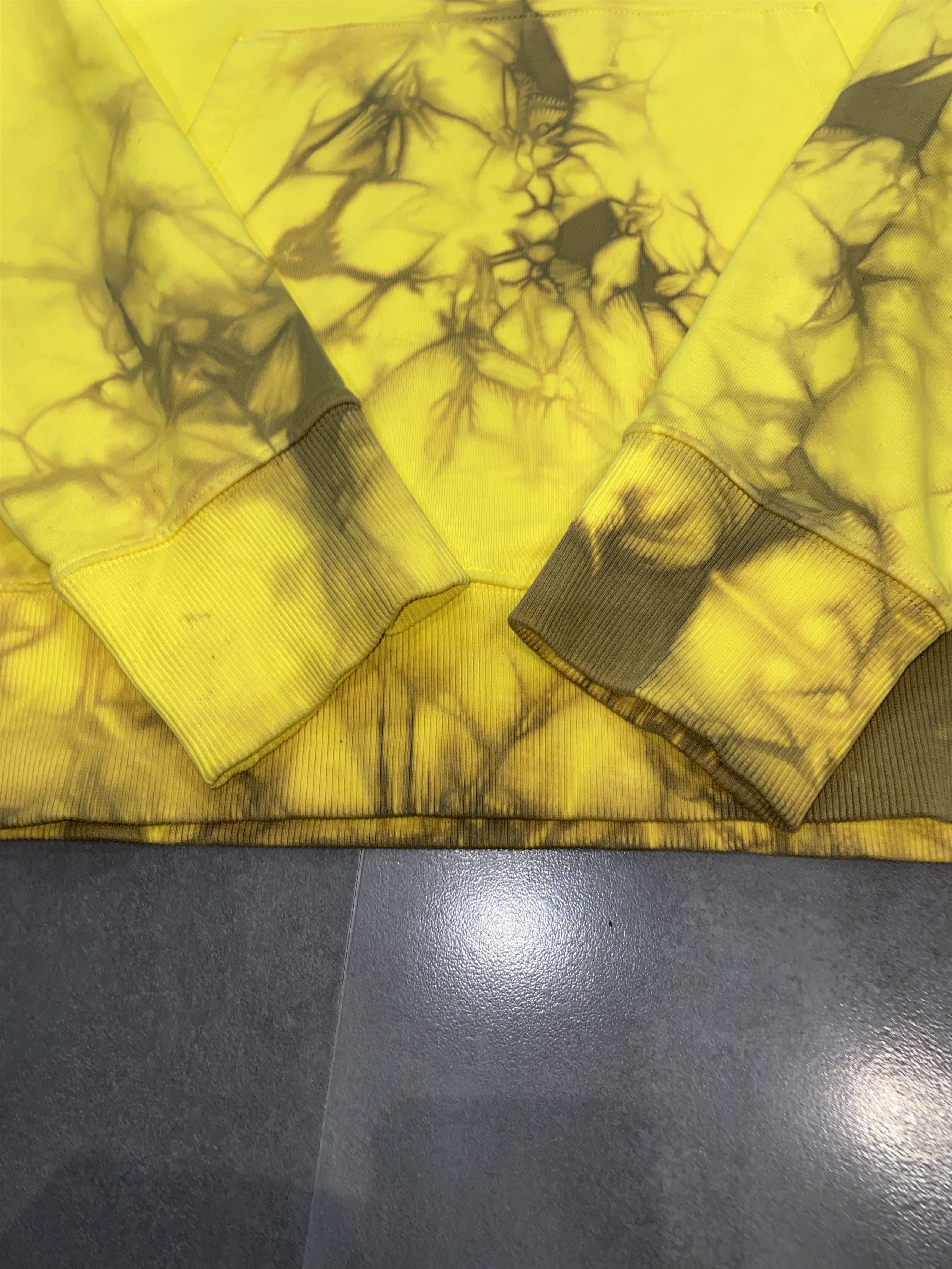 Helmut Lang AW18 Helmut Lang Tie Dye Big Logo Yellow Hoodie Size US XL / EU 56 / 4 - 10 Thumbnail