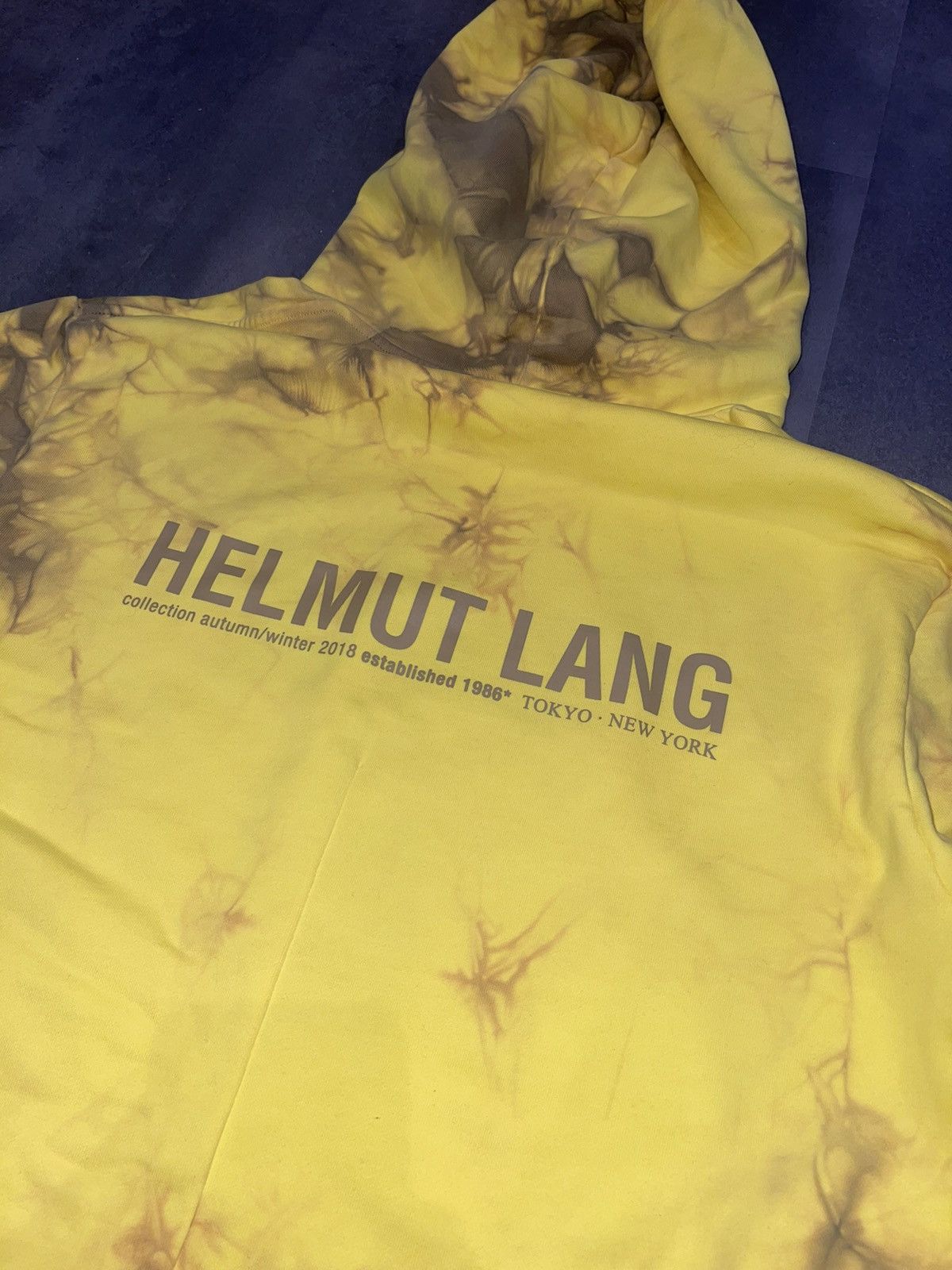 Helmut Lang AW18 Helmut Lang Tie Dye Big Logo Yellow Hoodie Size US XL / EU 56 / 4 - 11 Thumbnail