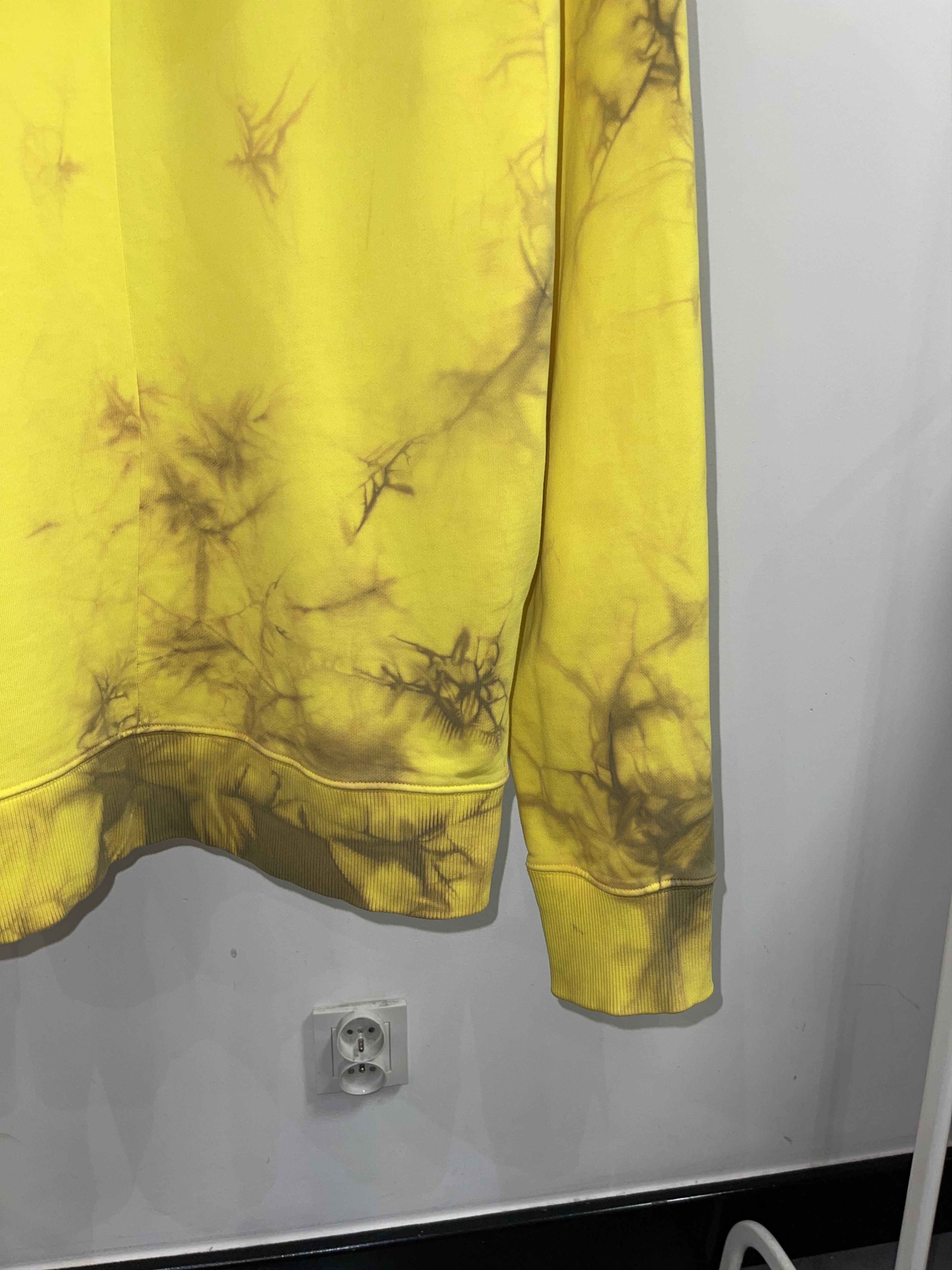 Helmut Lang AW18 Helmut Lang Tie Dye Big Logo Yellow Hoodie Size US XL / EU 56 / 4 - 3 Thumbnail