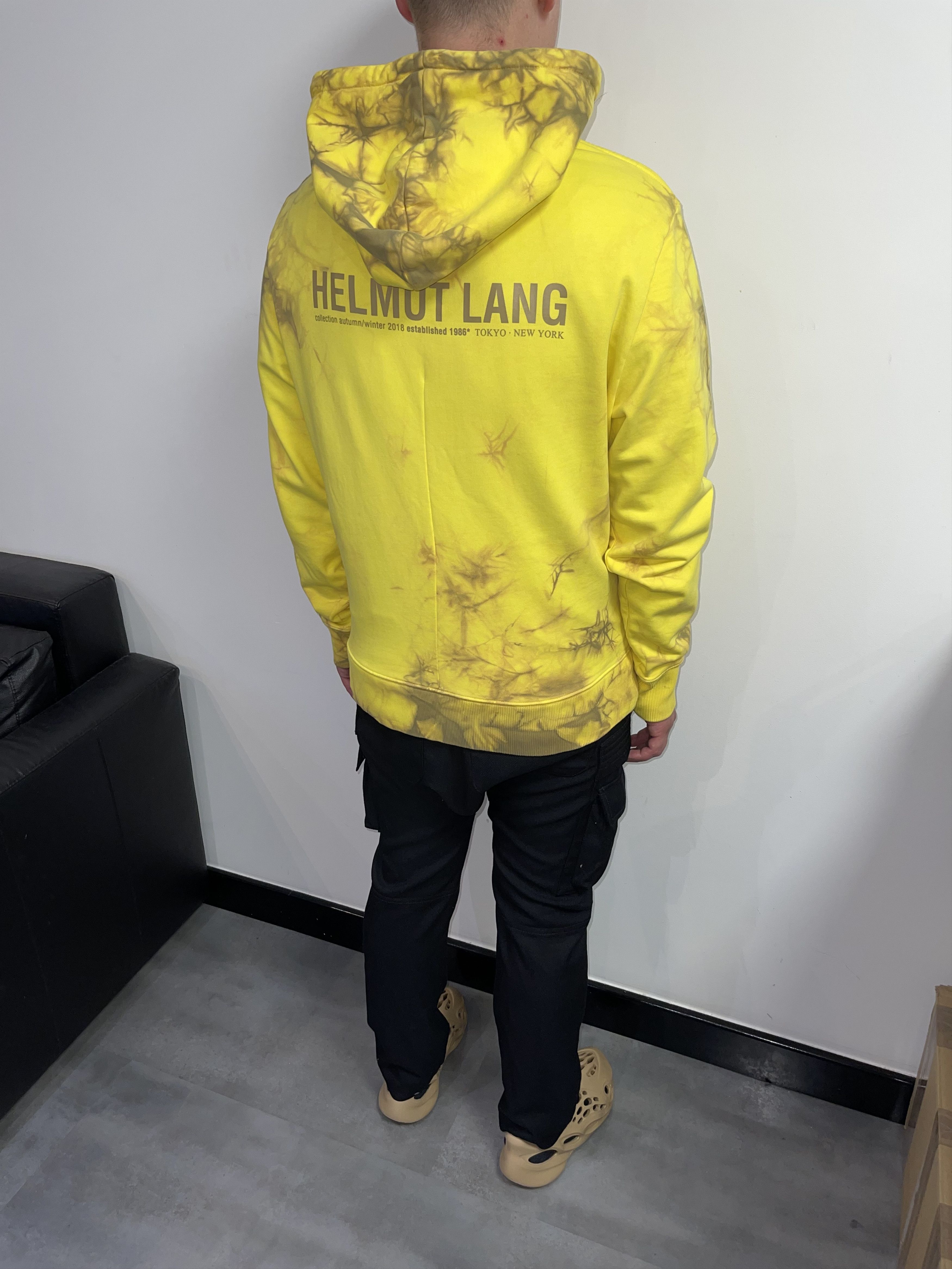 Helmut Lang AW18 Helmut Lang Tie Dye Big Logo Yellow Hoodie Size US XL / EU 56 / 4 - 8 Thumbnail