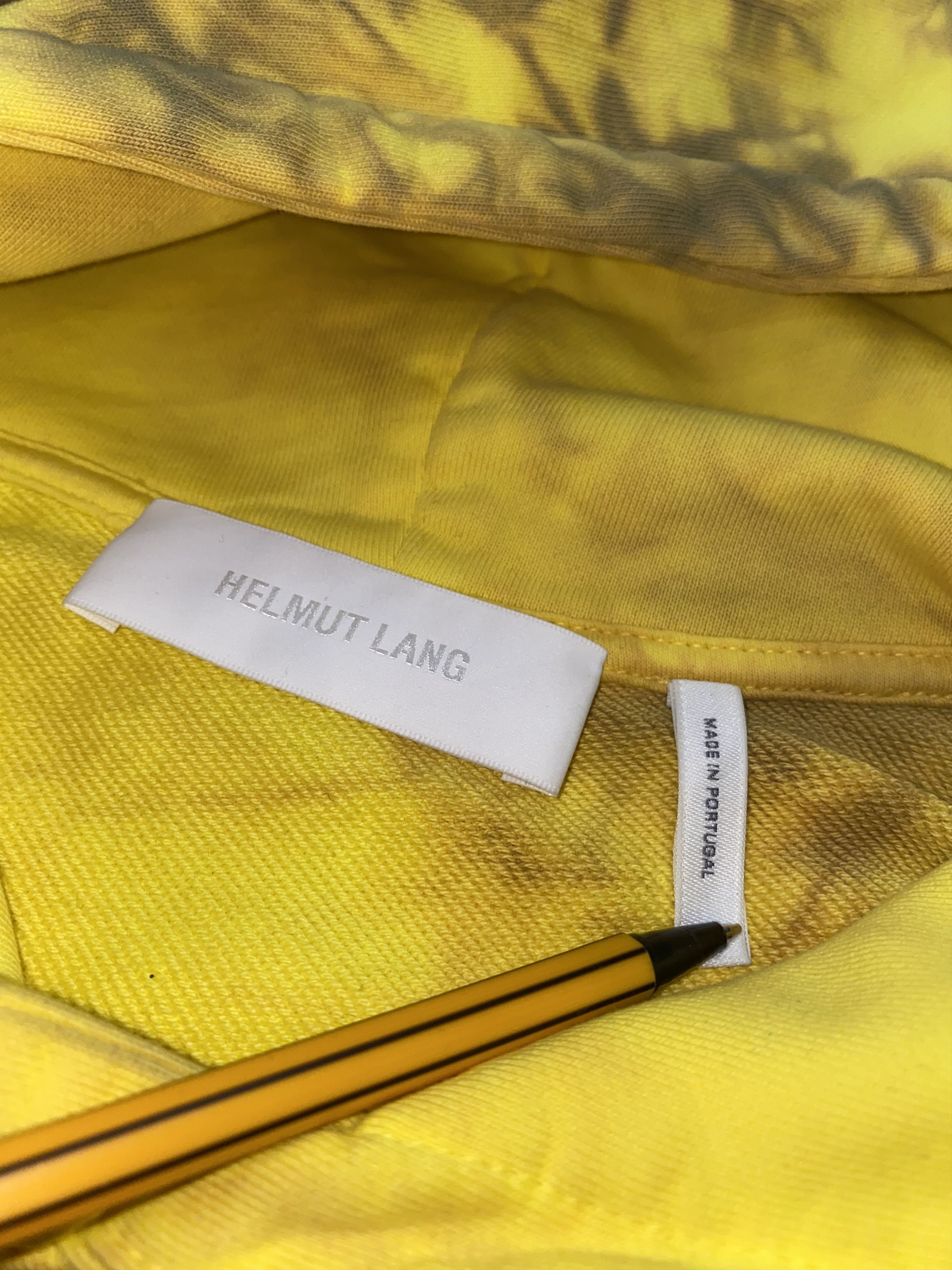 Helmut Lang AW18 Helmut Lang Tie Dye Big Logo Yellow Hoodie Size US XL / EU 56 / 4 - 12 Thumbnail