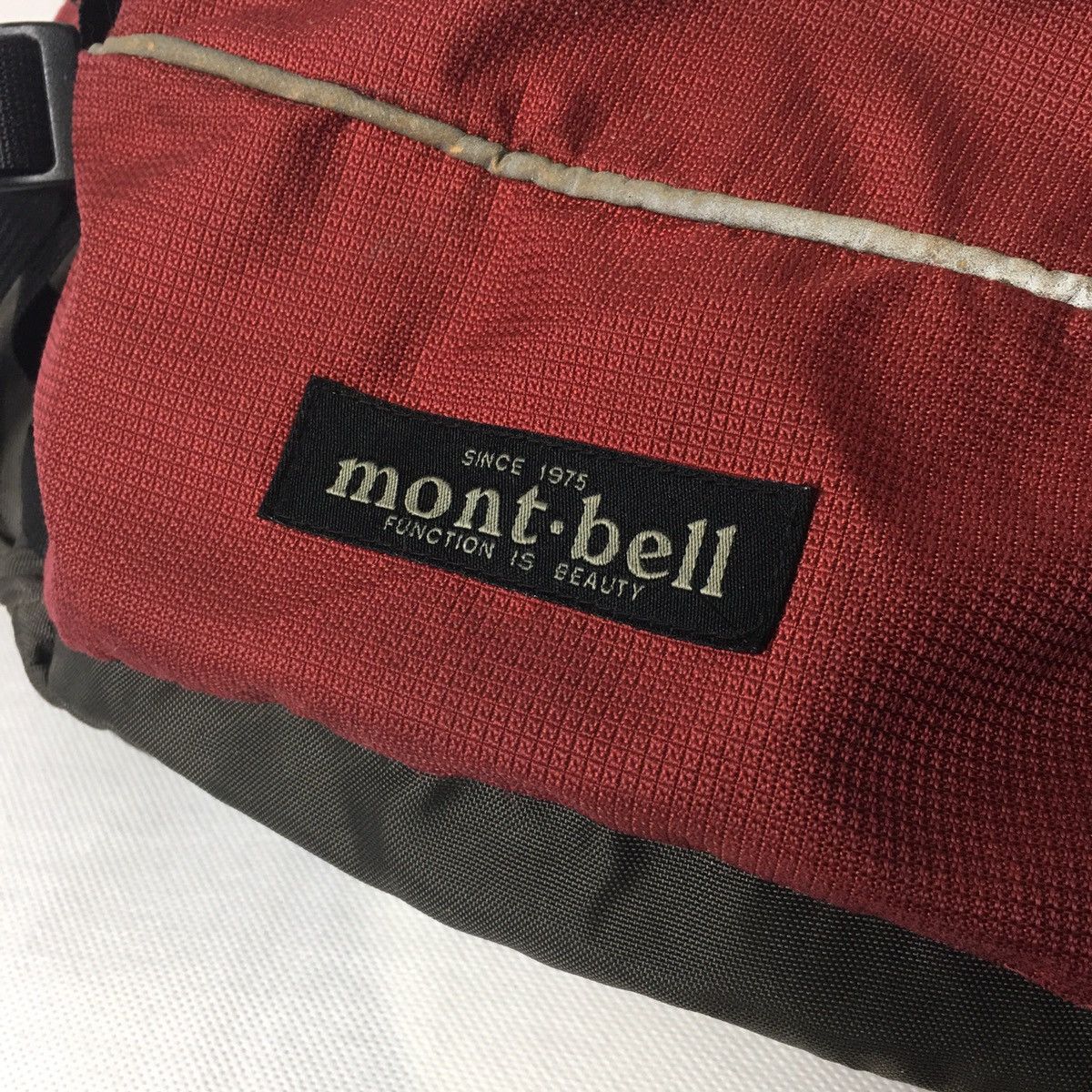 Montbell Montbell Tactical Multipocket Crossbody Waistbag Size ONE SIZE - 3 Thumbnail