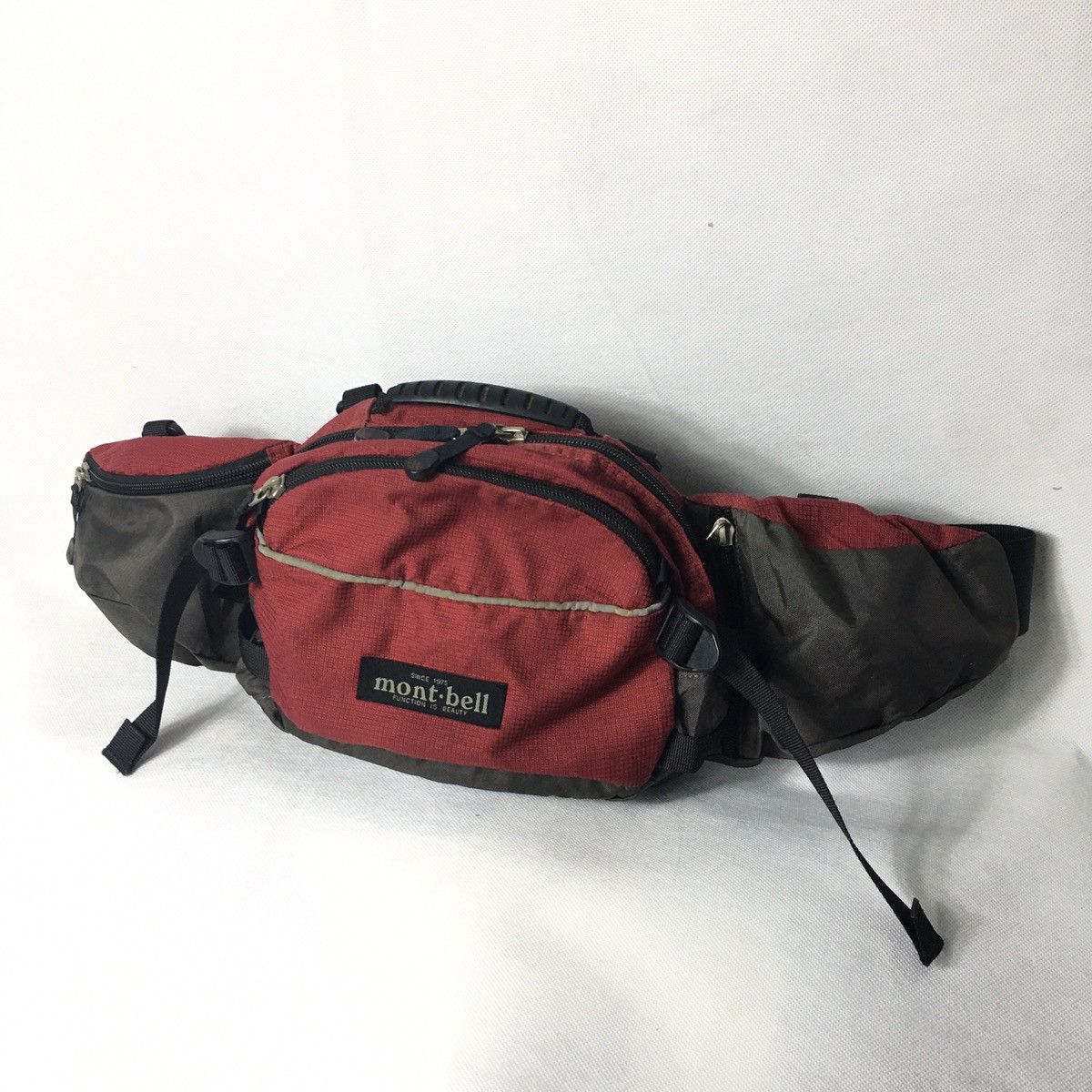 Montbell Montbell Tactical Multipocket Crossbody Waistbag Size ONE SIZE - 1 Thumbnail