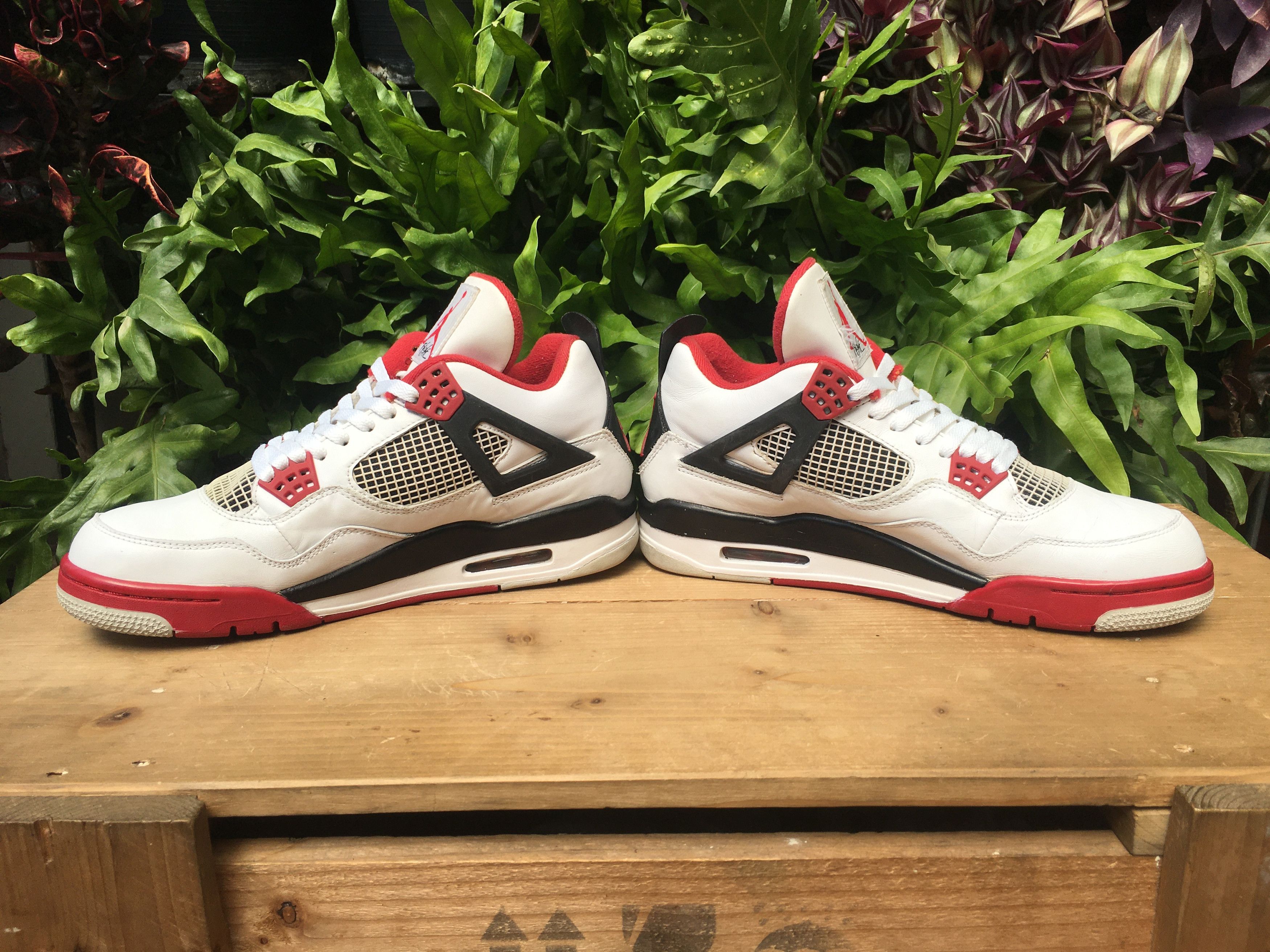 Jordan Brand × Nike 🔥 Nike Air Jordan 4 Retro Fire Red 2012 Size US 10.5 / EU 43-44 - 5 Thumbnail