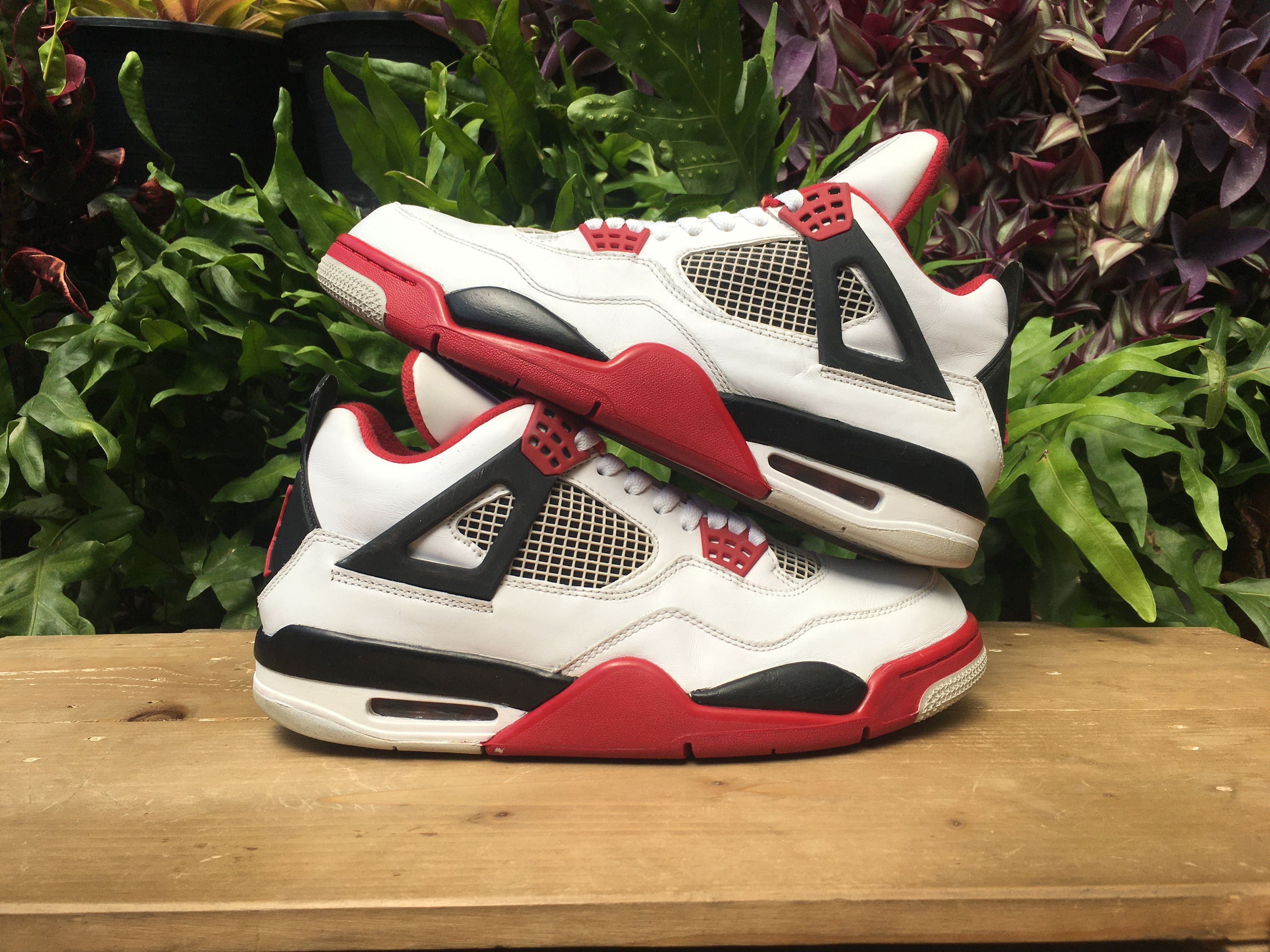 Jordan Brand × Nike 🔥 Nike Air Jordan 4 Retro Fire Red 2012 Size US 10.5 / EU 43-44 - 3 Thumbnail