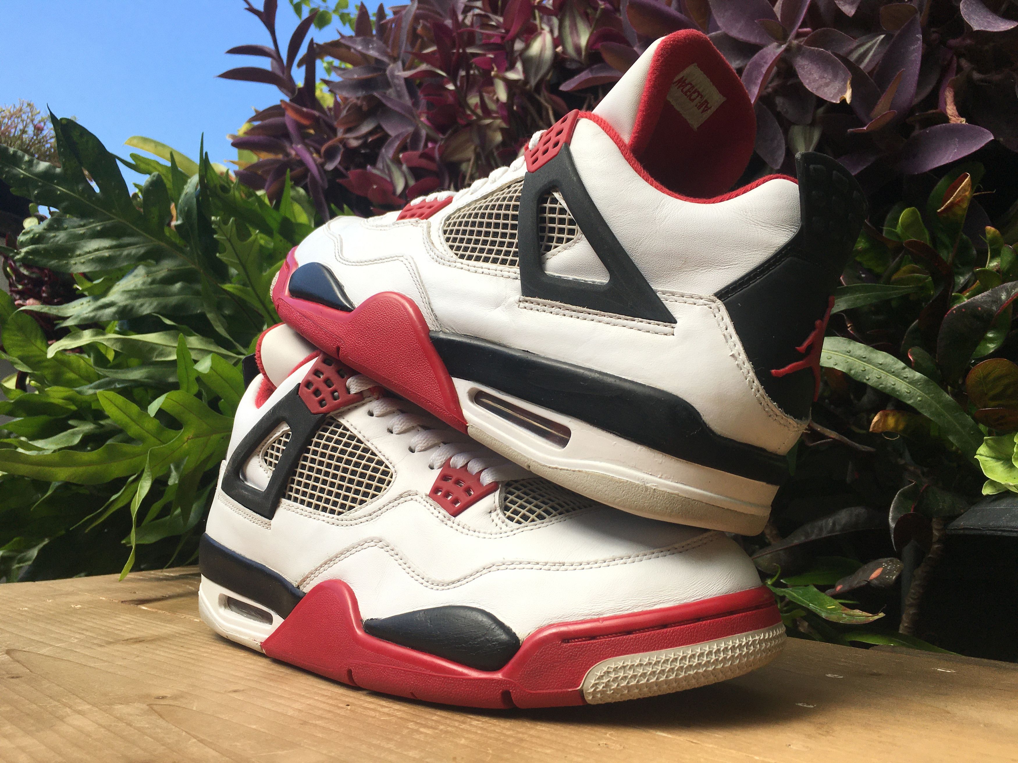 Jordan Brand × Nike 🔥 Nike Air Jordan 4 Retro Fire Red 2012 Size US 10.5 / EU 43-44 - 2 Thumbnail