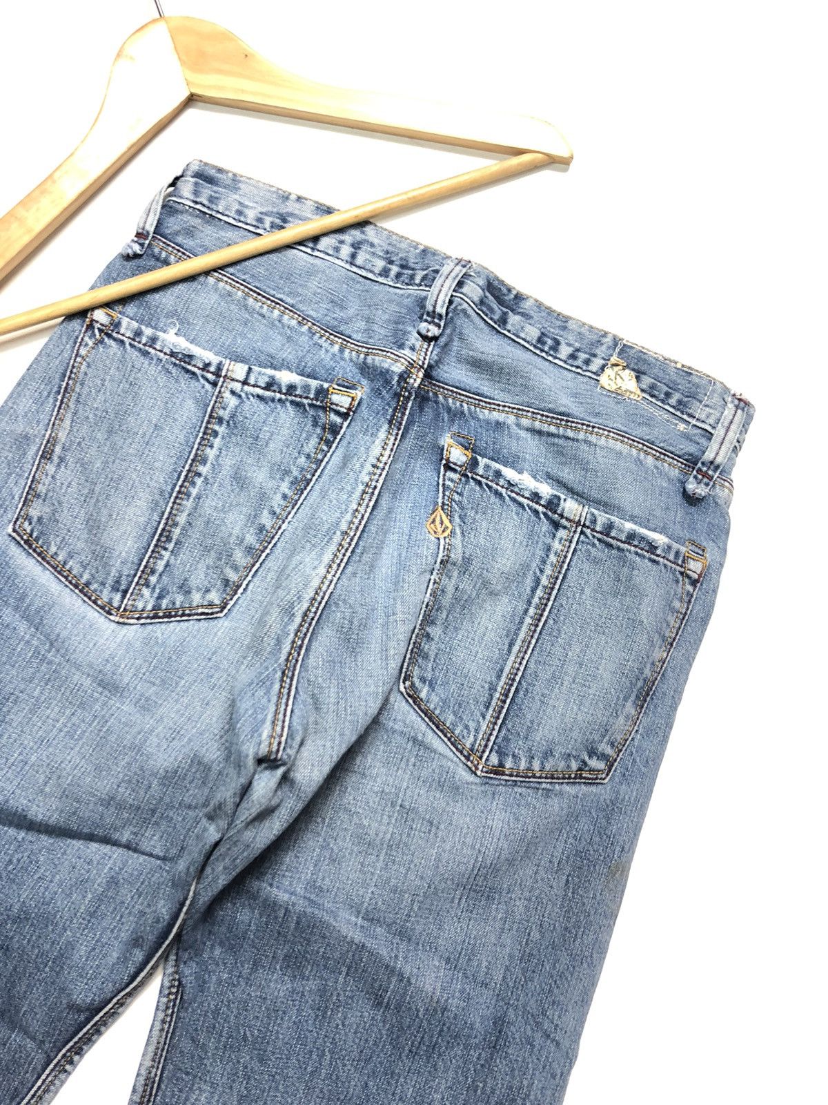 Vintage × Volcom VINTAGE VOLCOM DISTRESSED BLUE WASH DENIM Size US 30 / EU 46 - 3 Thumbnail
