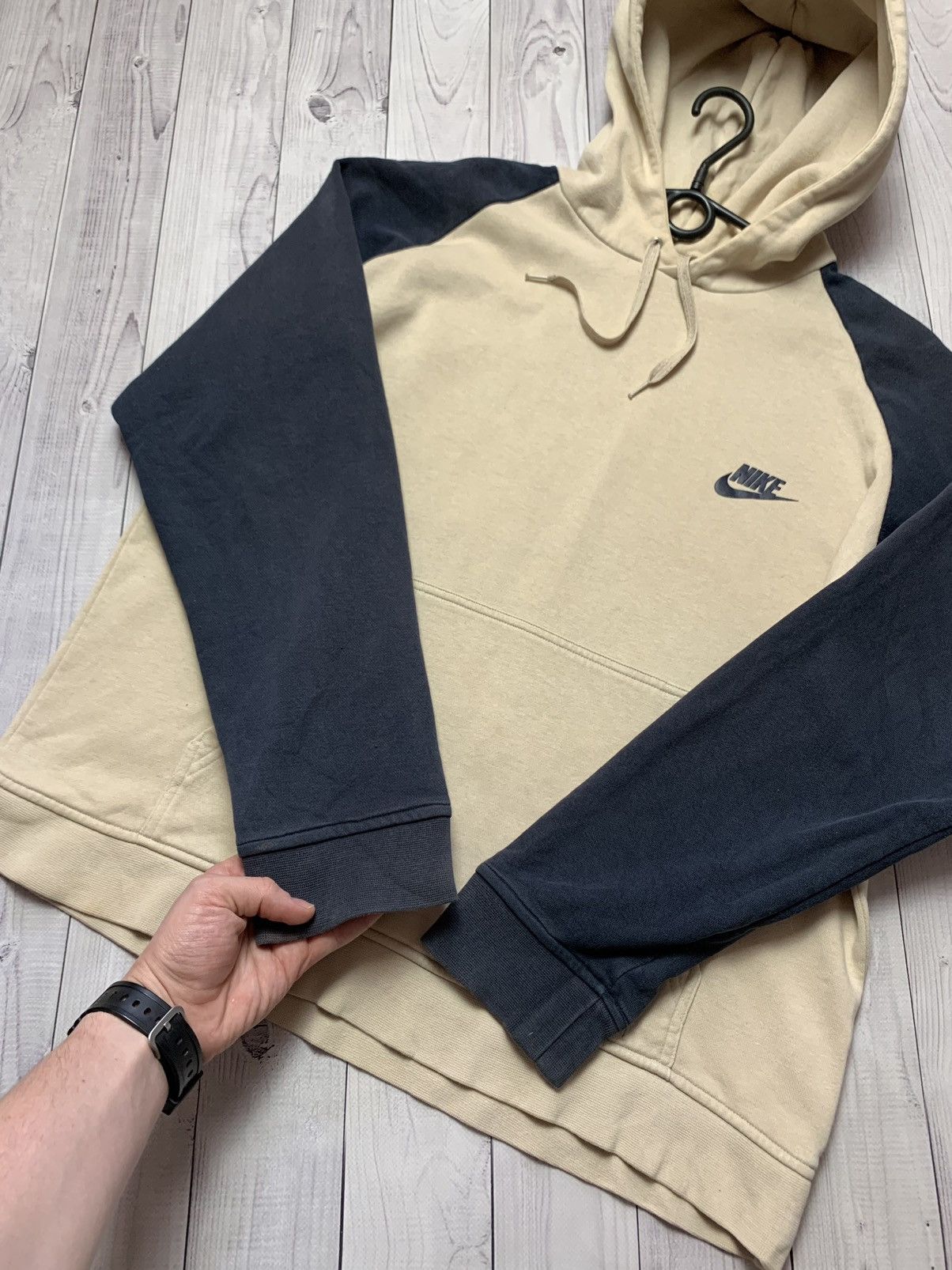 Nike × Vintage Vintage hoodie Nike beige size M Size US M / EU 48-50 / 2 - 5 Thumbnail