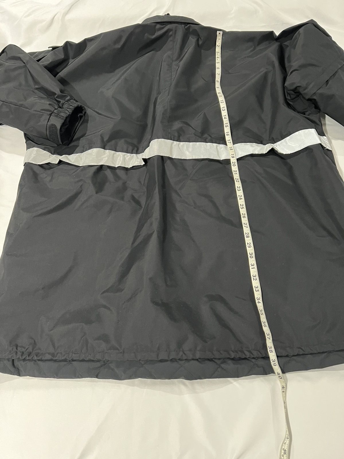 Balenciaga Balenciaga oversized reflective parka. 44/S. $2500 Size US S / EU 44-46 / 1 - 4 Thumbnail