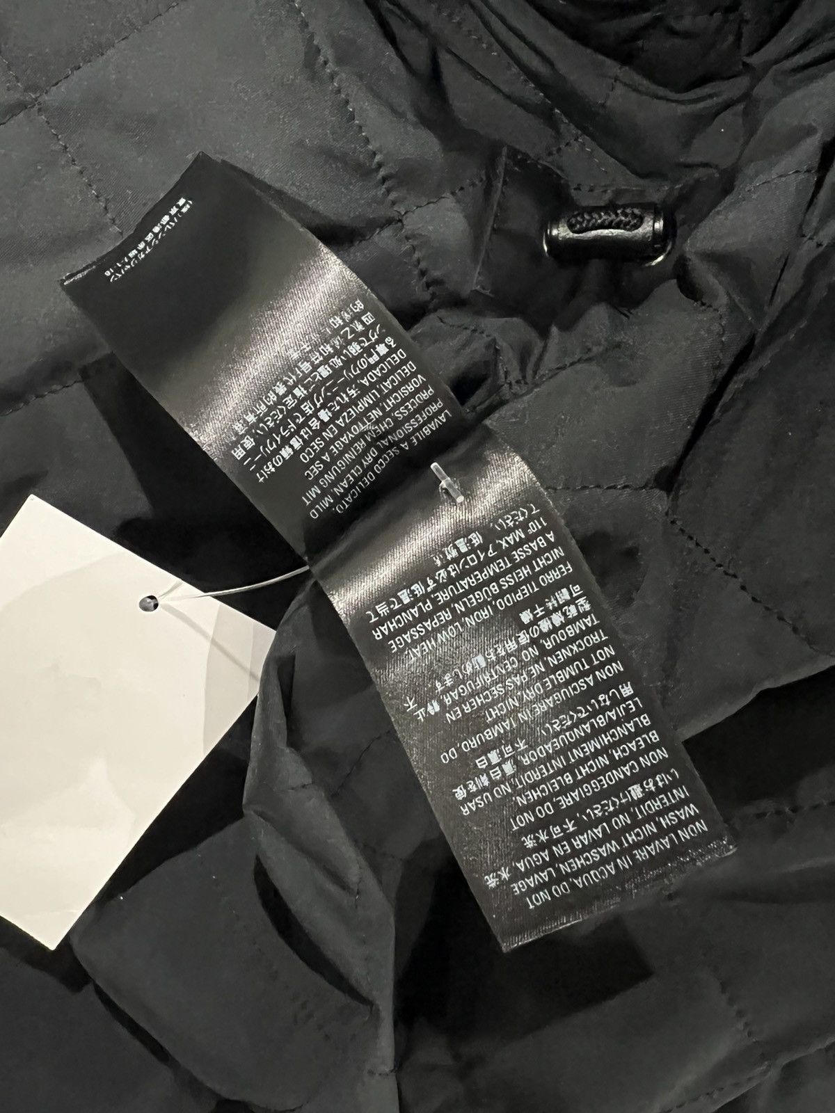 Balenciaga Balenciaga oversized reflective parka. 44/S. $2500 Size US S / EU 44-46 / 1 - 11 Thumbnail