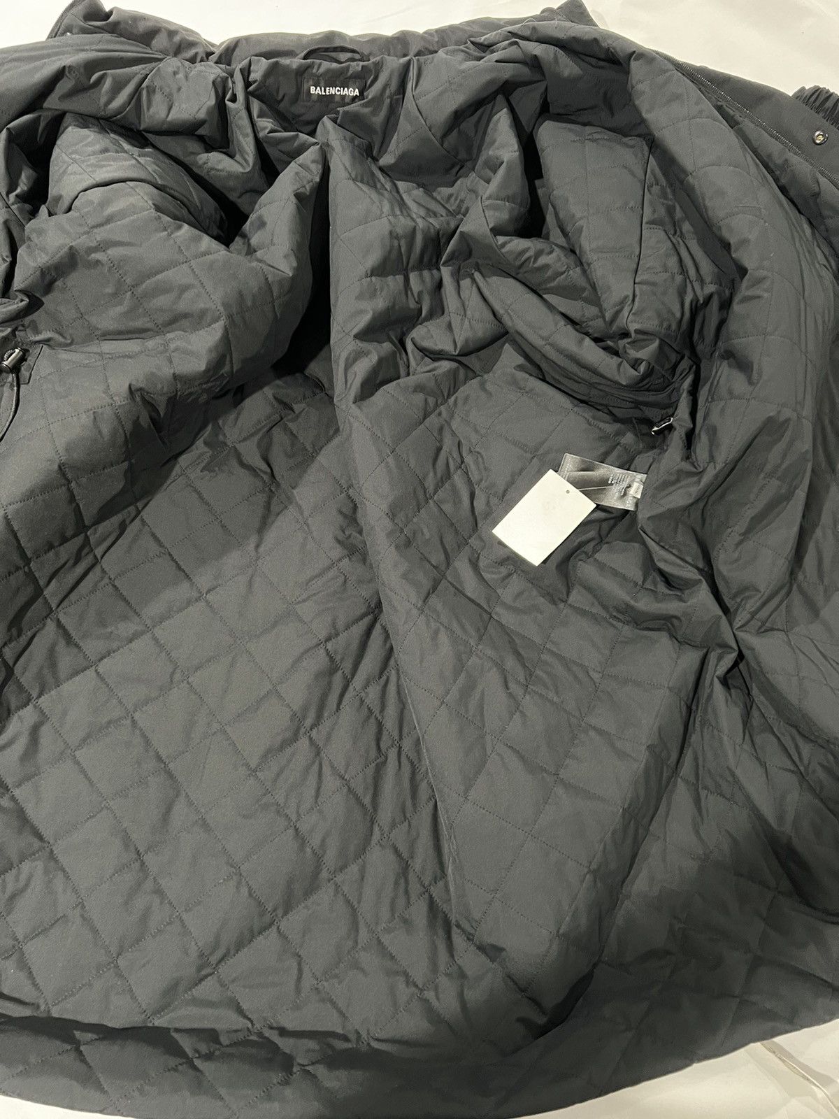 Balenciaga Balenciaga oversized reflective parka. 44/S. $2500 Size US S / EU 44-46 / 1 - 12 Thumbnail