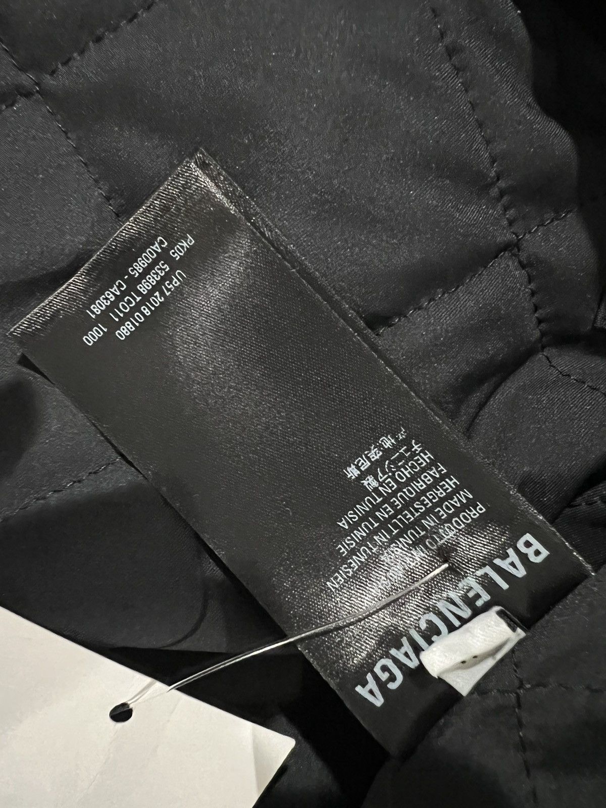 Balenciaga Balenciaga oversized reflective parka. 44/S. $2500 Size US S / EU 44-46 / 1 - 14 Thumbnail