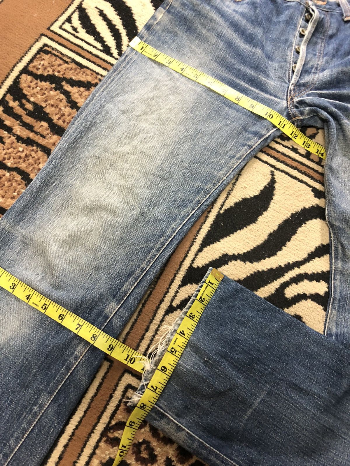 Kamikaze Attack × Salvage KAMIKAZE ATTACK SELVEDGE BLUE WASH DISTRESSED DENIM Size US 31 - 15 Thumbnail