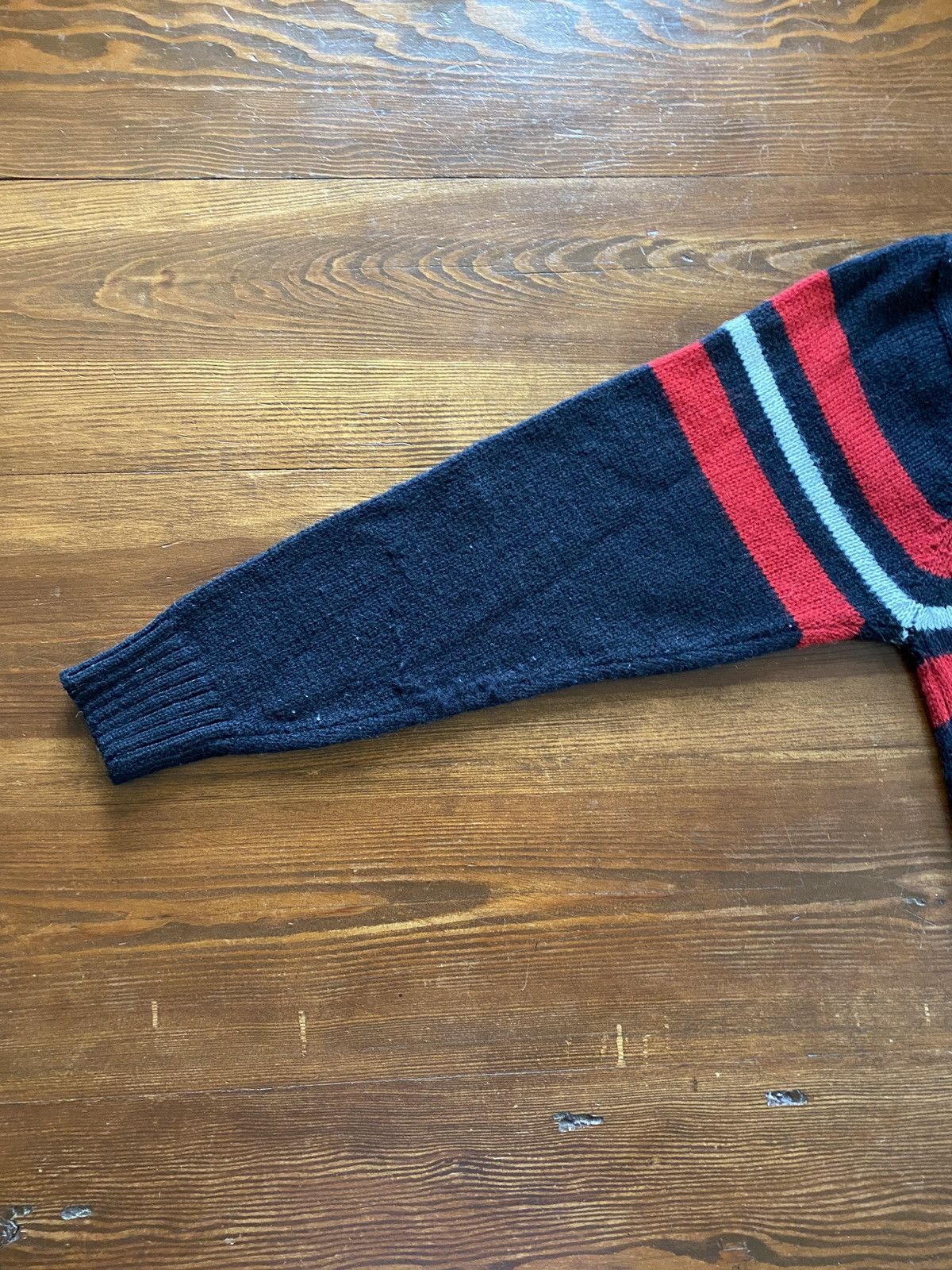 Mickey Mouse Vintage 90’s Mickey Mouse Embroidered Knit Sweater Size US M / EU 48-50 / 2 - 15 Thumbnail
