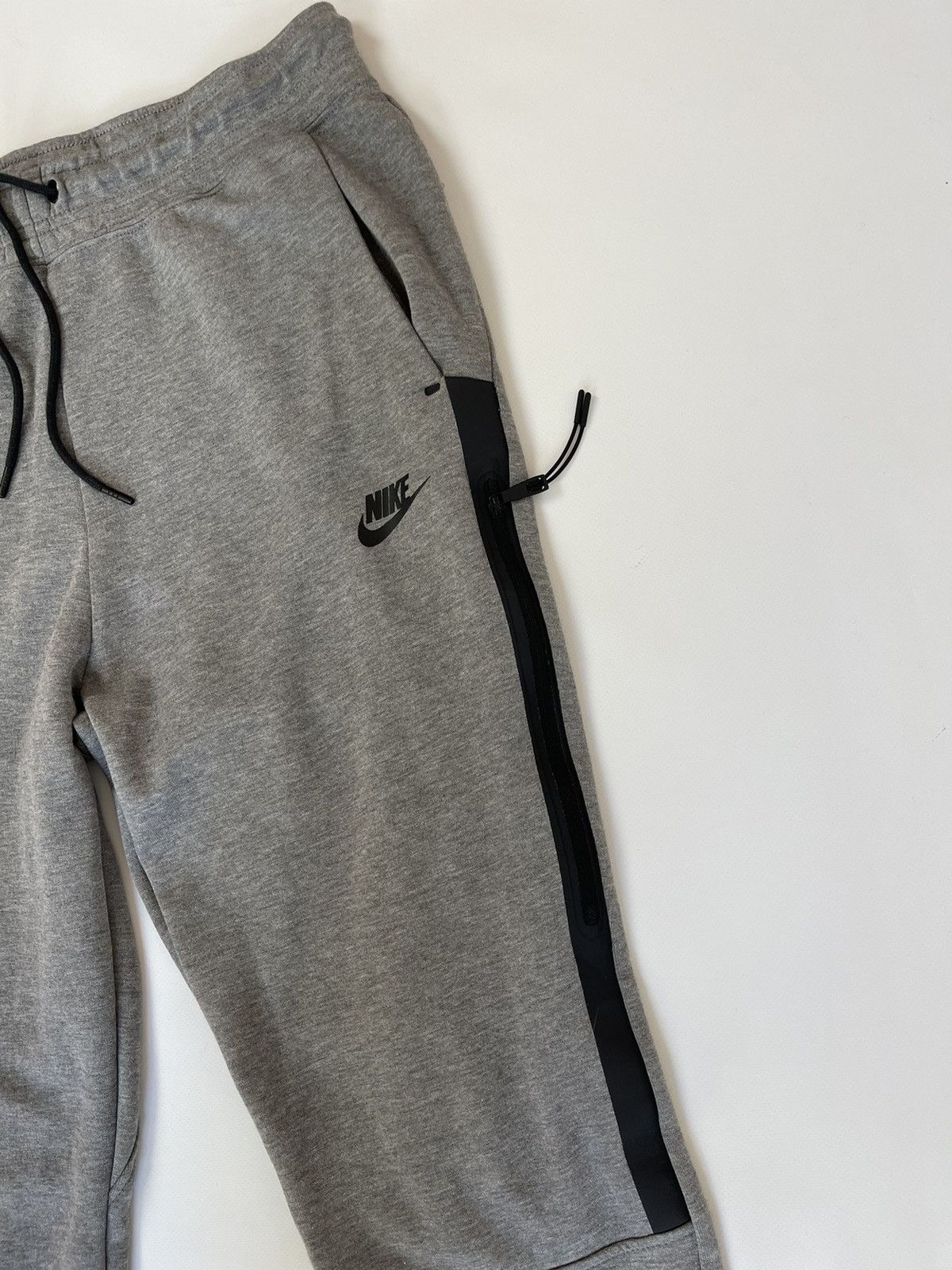 Nike Nike Tech Fleece grey jogger sweatpants Size 28" / US 6 / IT 42 - 8 Thumbnail