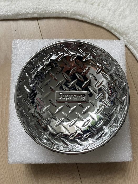 Supreme Supreme dog bowl Metal silver Diamond plate ss23 box