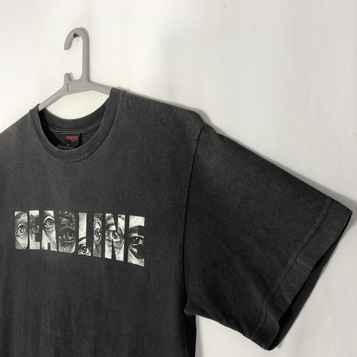 Deadline × Japanese Brand × Vintage 🔥Thrash🔥🇯🇵Deadline An Eye For An Eye Spellout Sun Faded Tee Size US M / EU 48-50 / 2 - 7 Thumbnail
