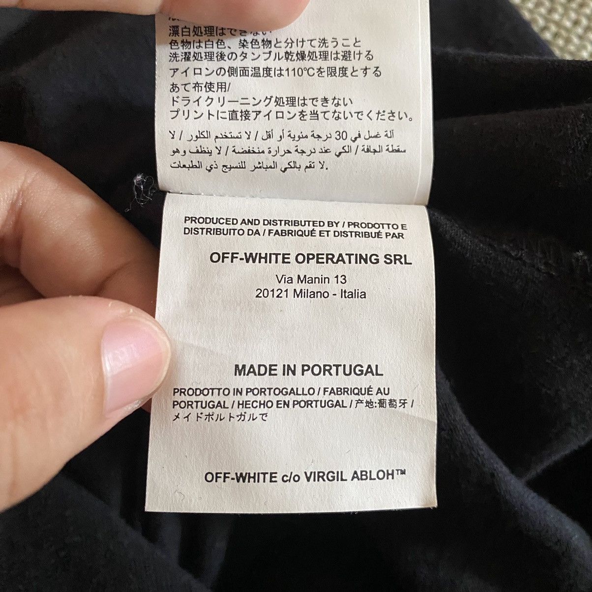 Off-White Off White - Square Hands Asymmetric T-Shirt Size US L / EU 52-54 / 3 - 13 Thumbnail