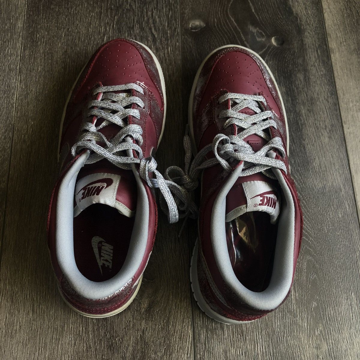 Nike Vintage Nike Dunk Low GS Team Red Metallic Silver Shoes 5Y Size US 7 / IT 37 - 4 Thumbnail