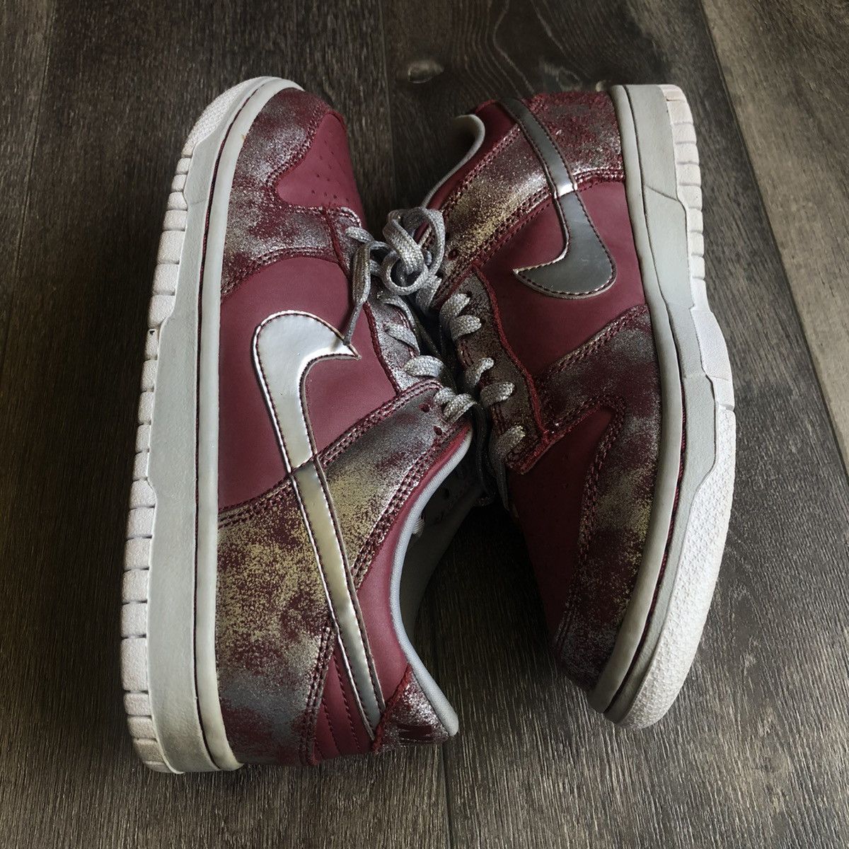 Nike Vintage Nike Dunk Low GS Team Red Metallic Silver Shoes 5Y Size US 7 / IT 37 - 3 Thumbnail