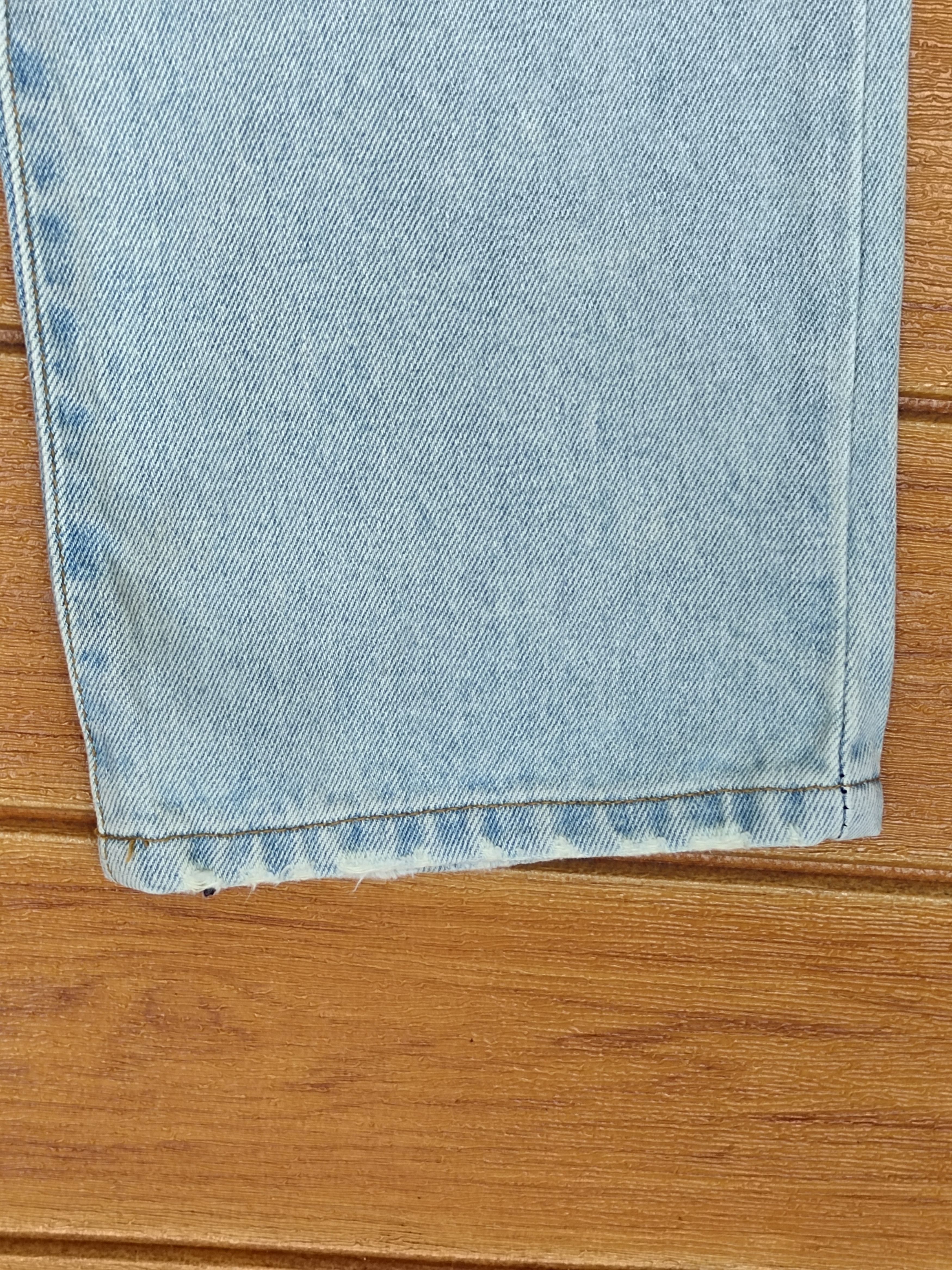 Japanese Brand 🇯🇵 Cocolulu Spell Out Distressed Light Wash Denim Jeans Size US 30 / EU 46 - 15 Thumbnail