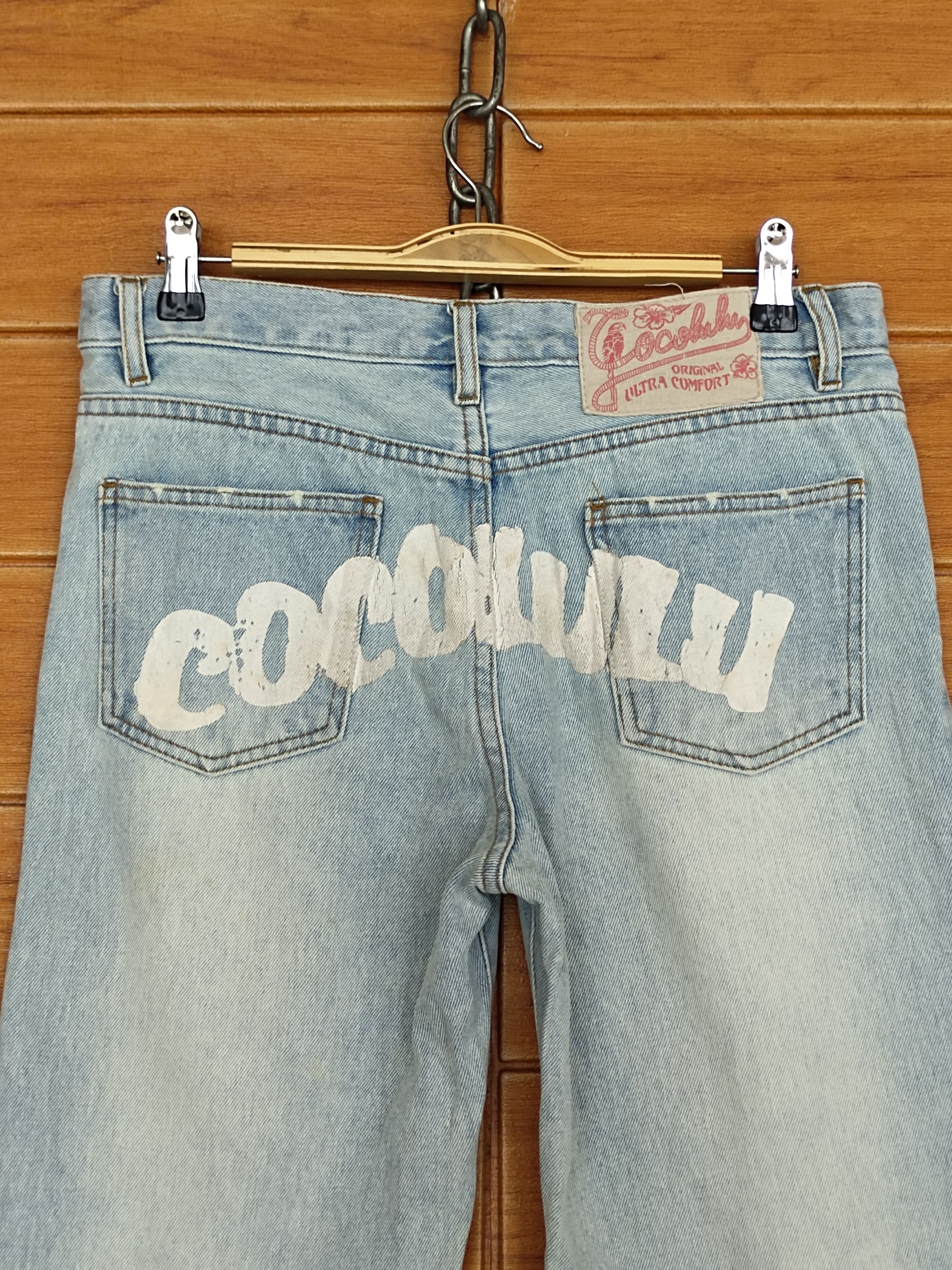 Japanese Brand 🇯🇵 Cocolulu Spell Out Distressed Light Wash Denim Jeans Size US 30 / EU 46 - 4 Thumbnail