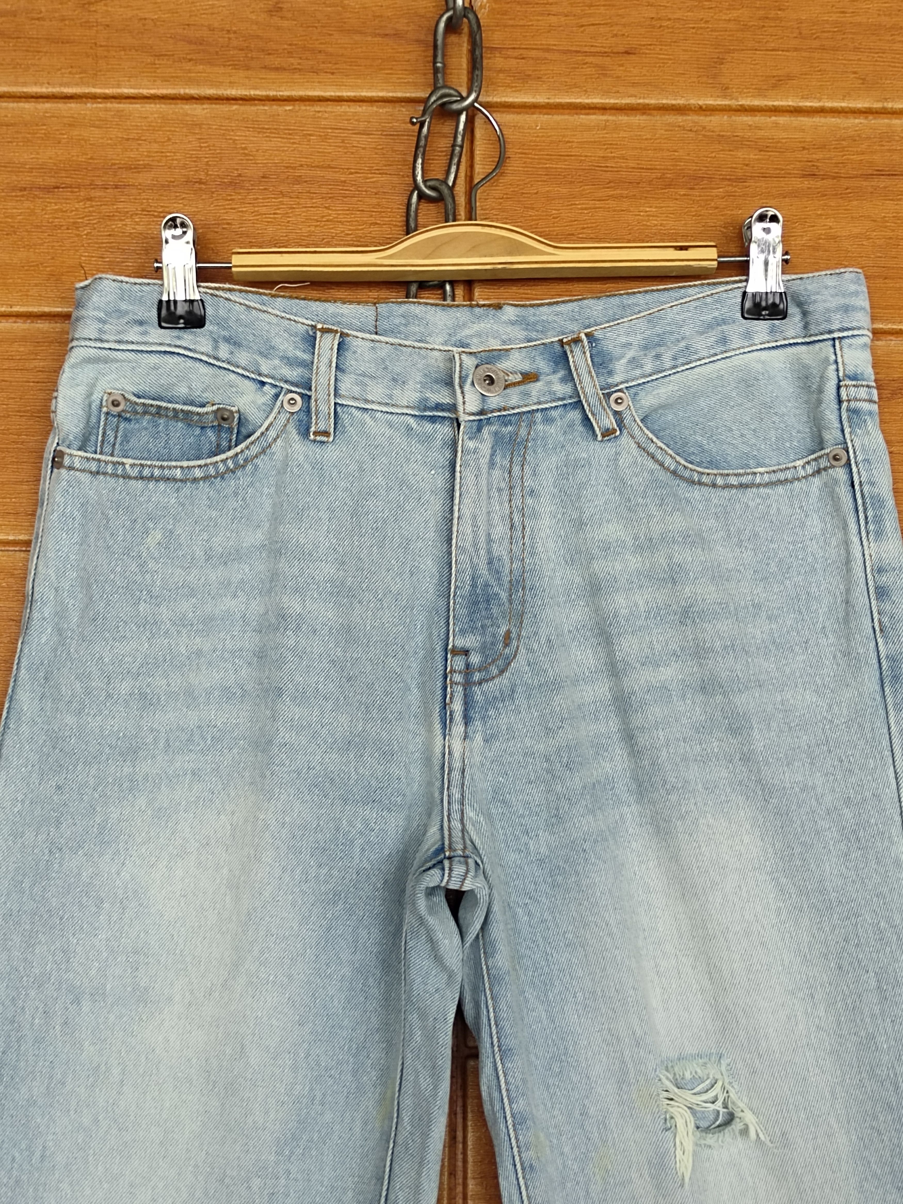 Japanese Brand 🇯🇵 Cocolulu Spell Out Distressed Light Wash Denim Jeans Size US 30 / EU 46 - 10 Thumbnail