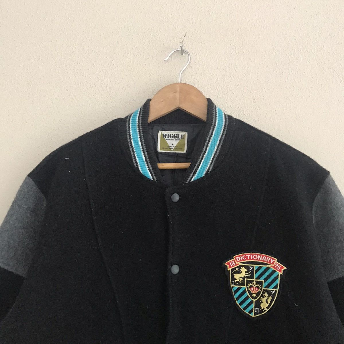 Japanese Brand Wiggle varsity jacket nice design Size US M / EU 48-50 / 2 - 3 Thumbnail