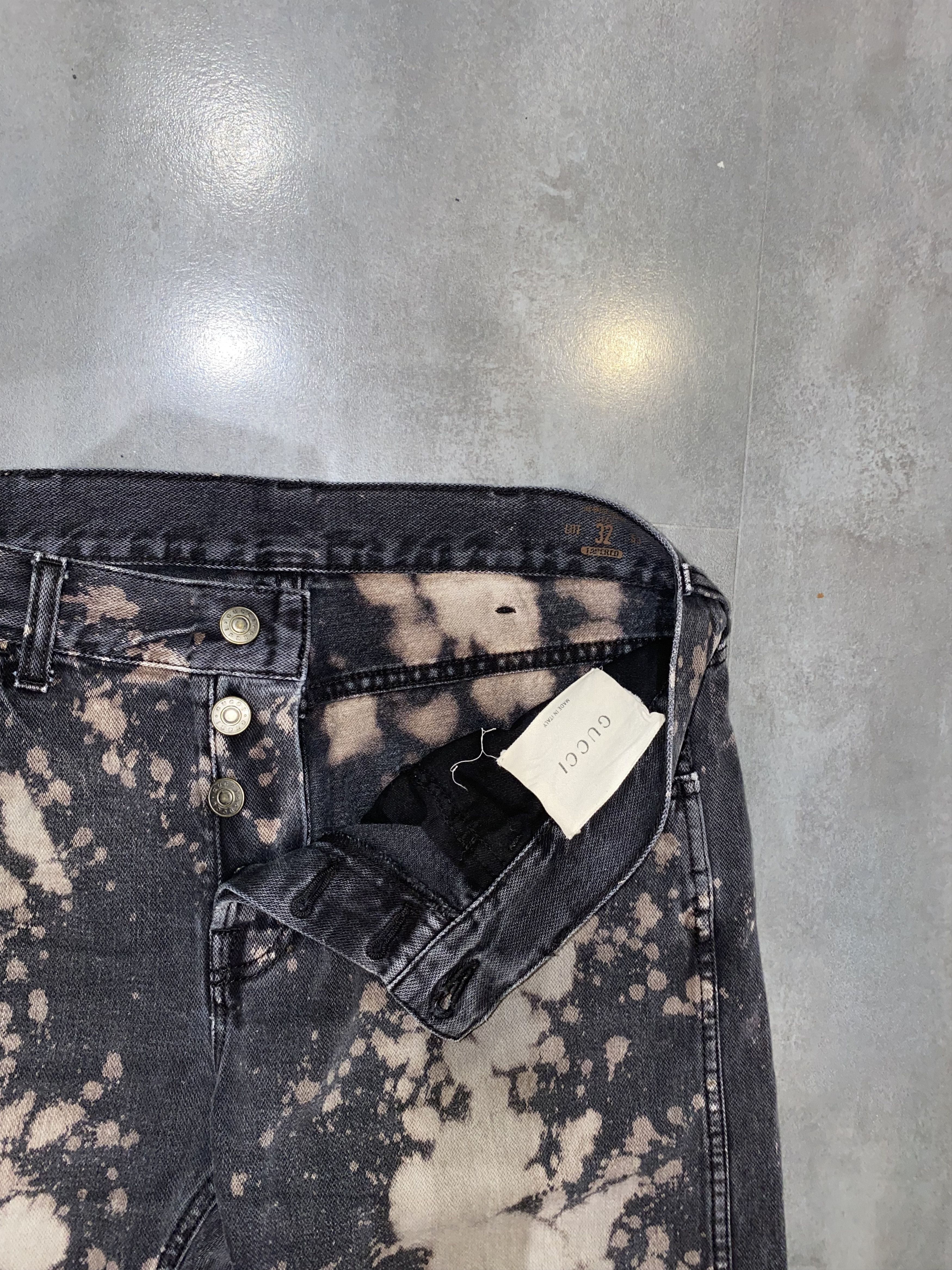 Gucci Rare! Gucci Distressed Acid Bleached Denim Pants Size US 32 / EU 48 - 16 Thumbnail