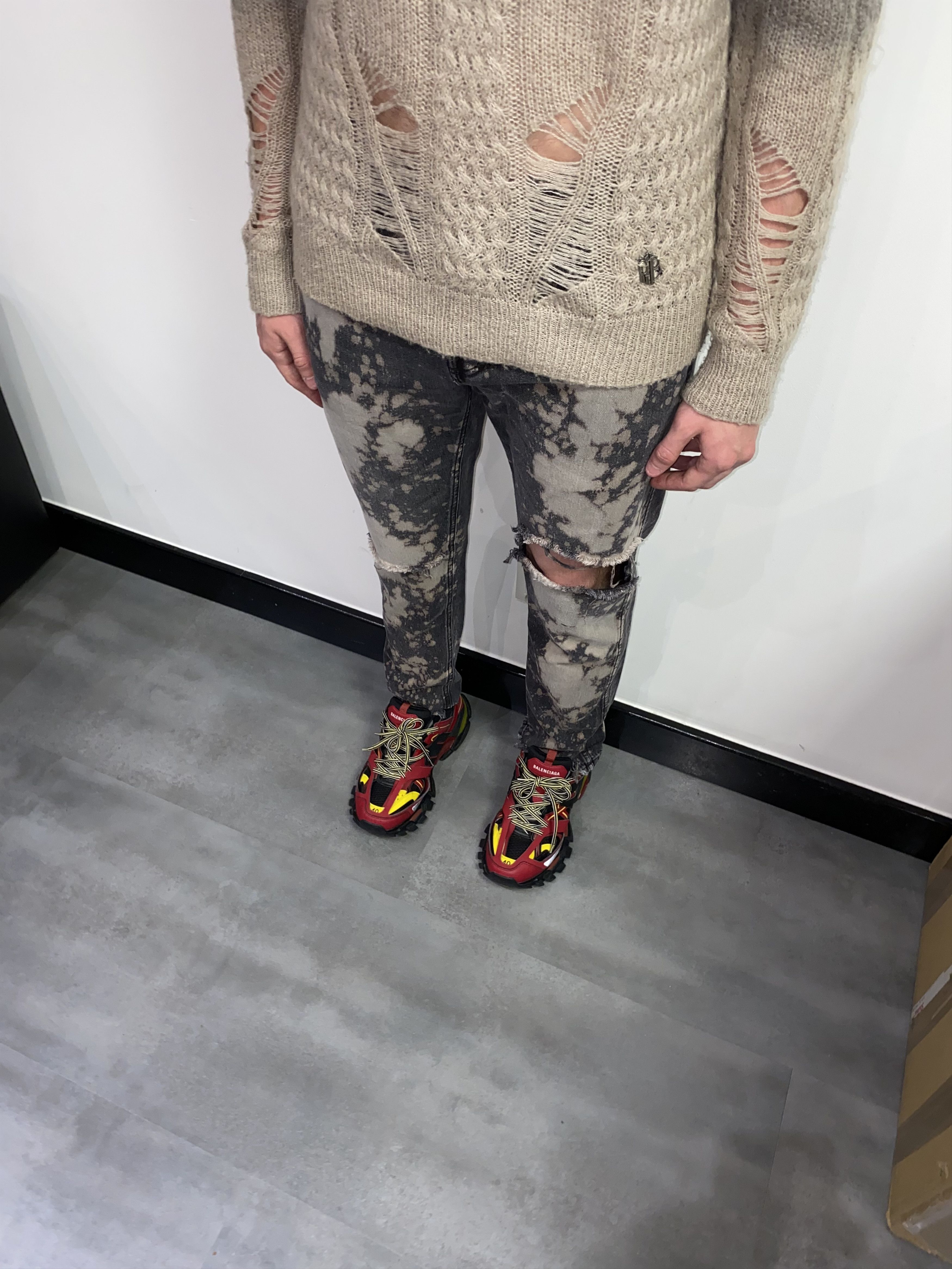 Gucci Rare! Gucci Distressed Acid Bleached Denim Pants Size US 32 / EU 48 - 8 Thumbnail