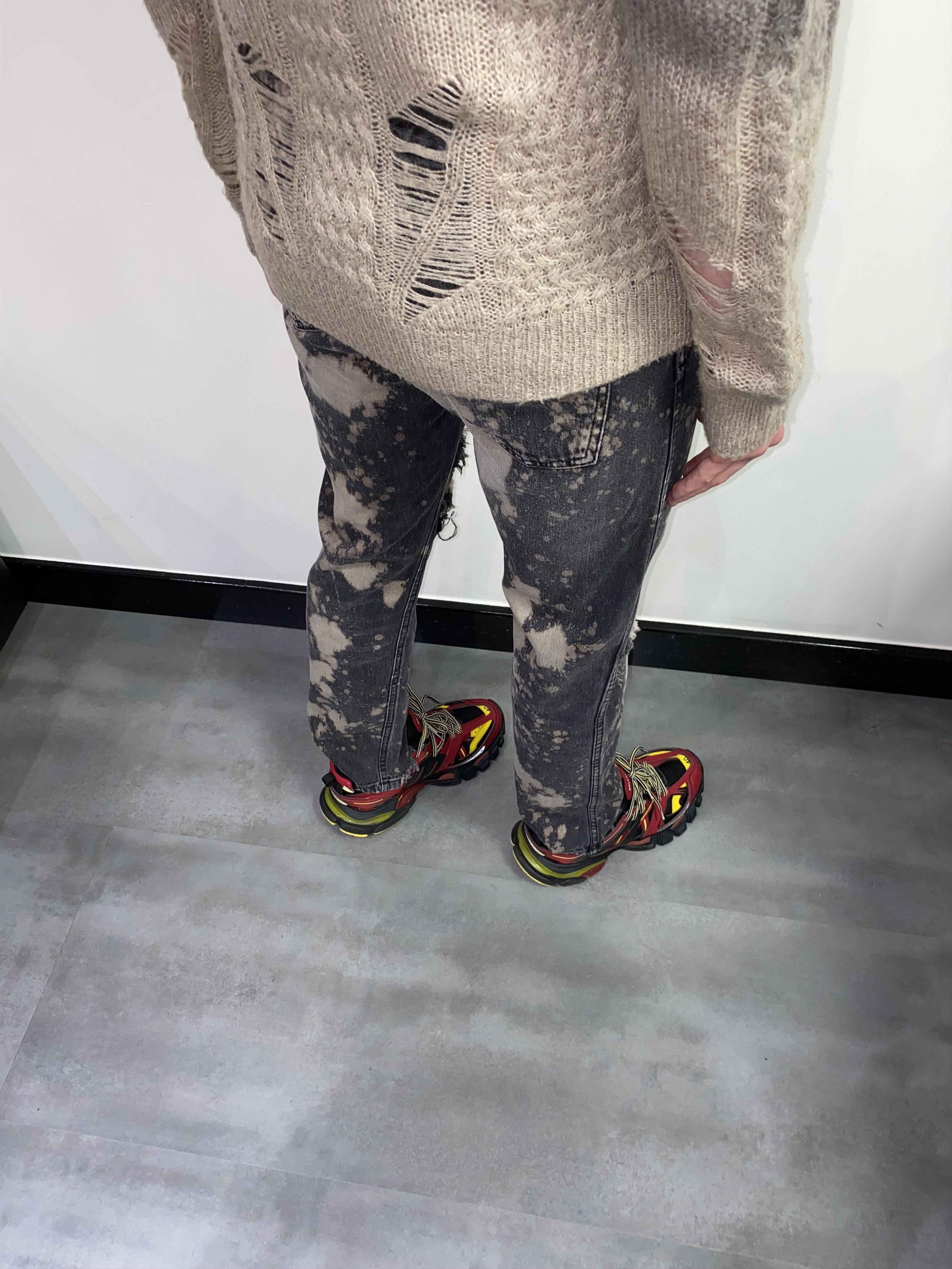 Gucci Rare! Gucci Distressed Acid Bleached Denim Pants Size US 32 / EU 48 - 11 Thumbnail