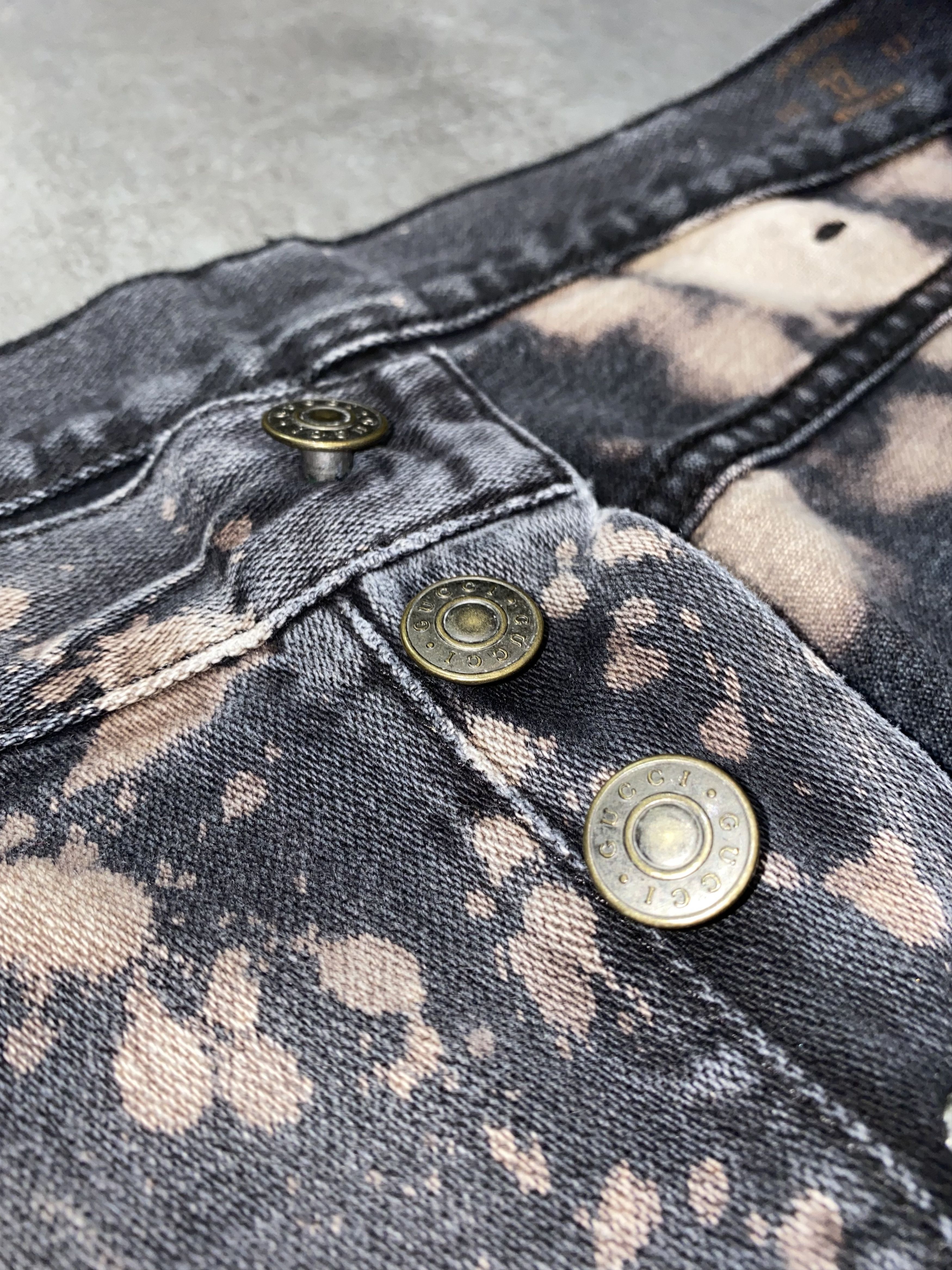 Gucci Rare! Gucci Distressed Acid Bleached Denim Pants Size US 32 / EU 48 - 14 Thumbnail