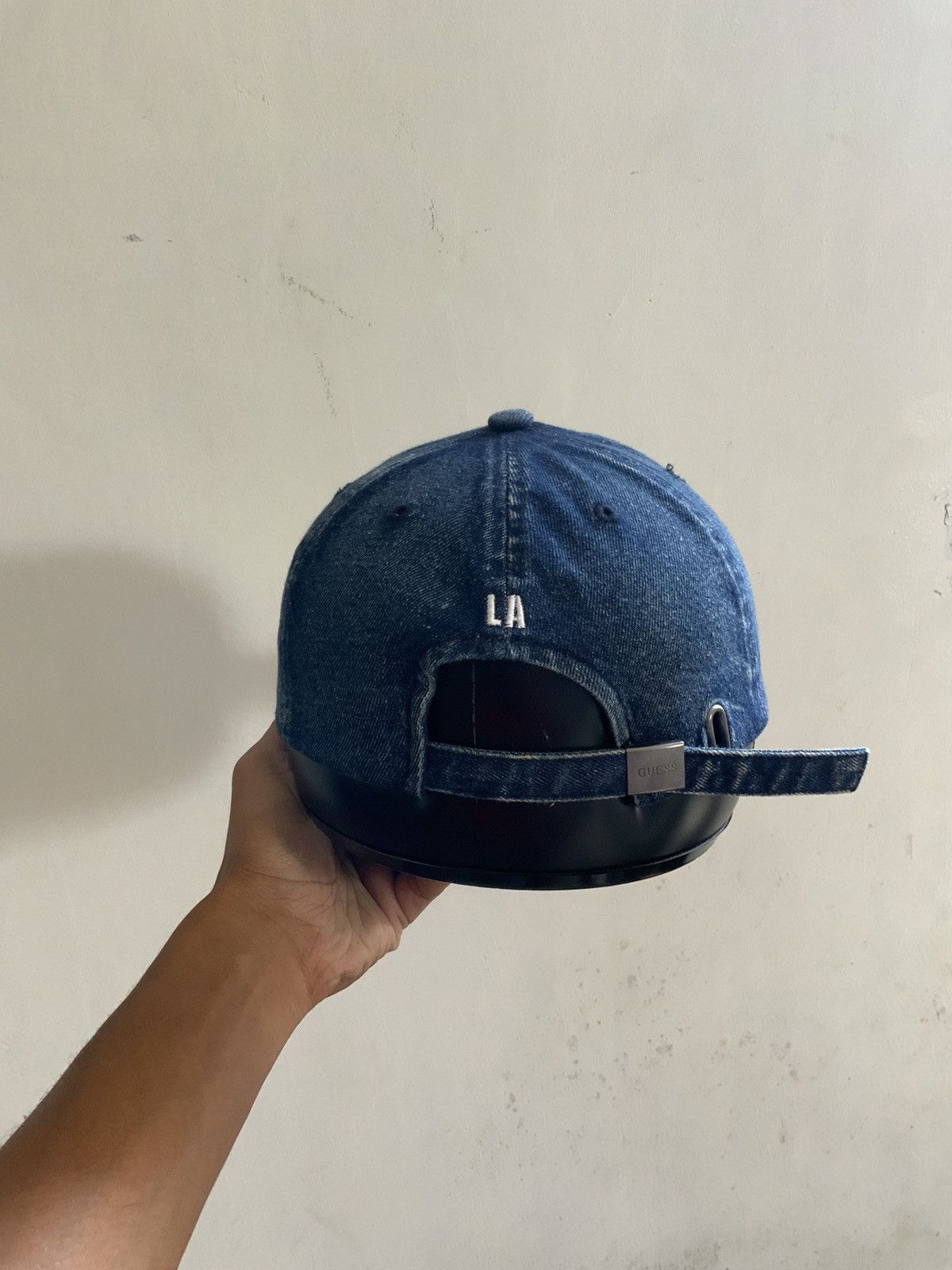 Guess Guess Light Wash Fade Denim Hat Cap Size ONE SIZE - 4 Thumbnail
